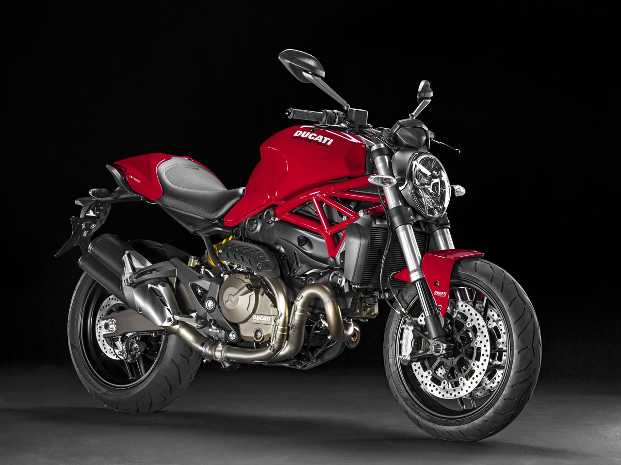 《Ducati Monster 821》怒吼小野獸 《Ducati Monster 821》怒吼小野獸