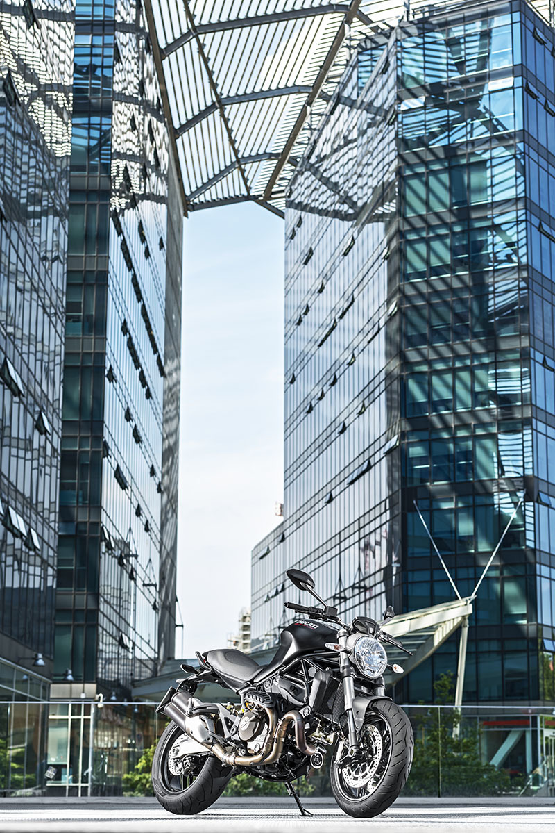 《Ducati Monster 821》怒吼小野獸 《Ducati Monster 821》怒吼小野獸