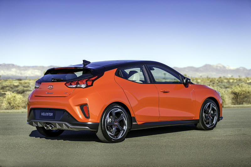 新世代《hyundai veloster》帅气现身 高性能版《veloster n》同步