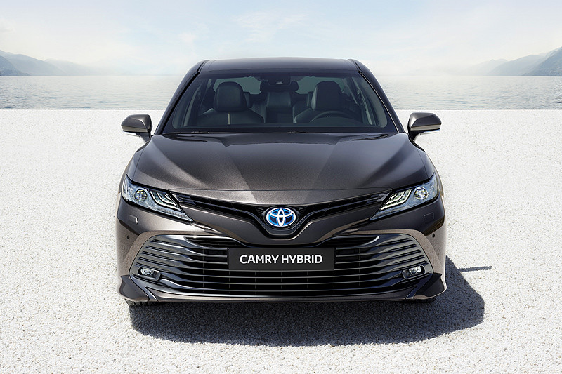 全新《toyota camry》油电房车 四月起开放英国消费者