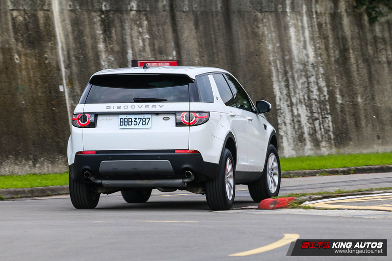 家的出发点—《land rover discovery sport si4 se》