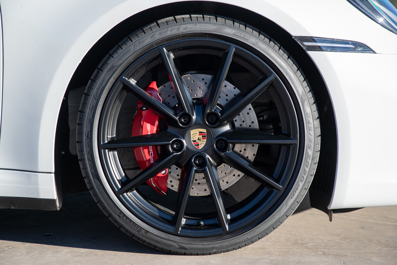 【国王学苑】教你如何用卡钳颜色区分《porsche》煞车