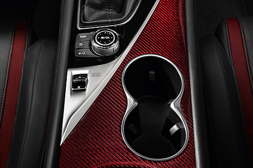 F1靈魂注入《Infiniti Q50 Eau Rouge》馬力上看500匹 F1靈魂注入《Infiniti Q50 Eau Rouge》馬力上看500匹