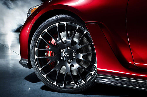 F1靈魂注入《Infiniti Q50 Eau Rouge》馬力上看500匹 F1靈魂注入《Infiniti Q50 Eau Rouge》馬力上看500匹