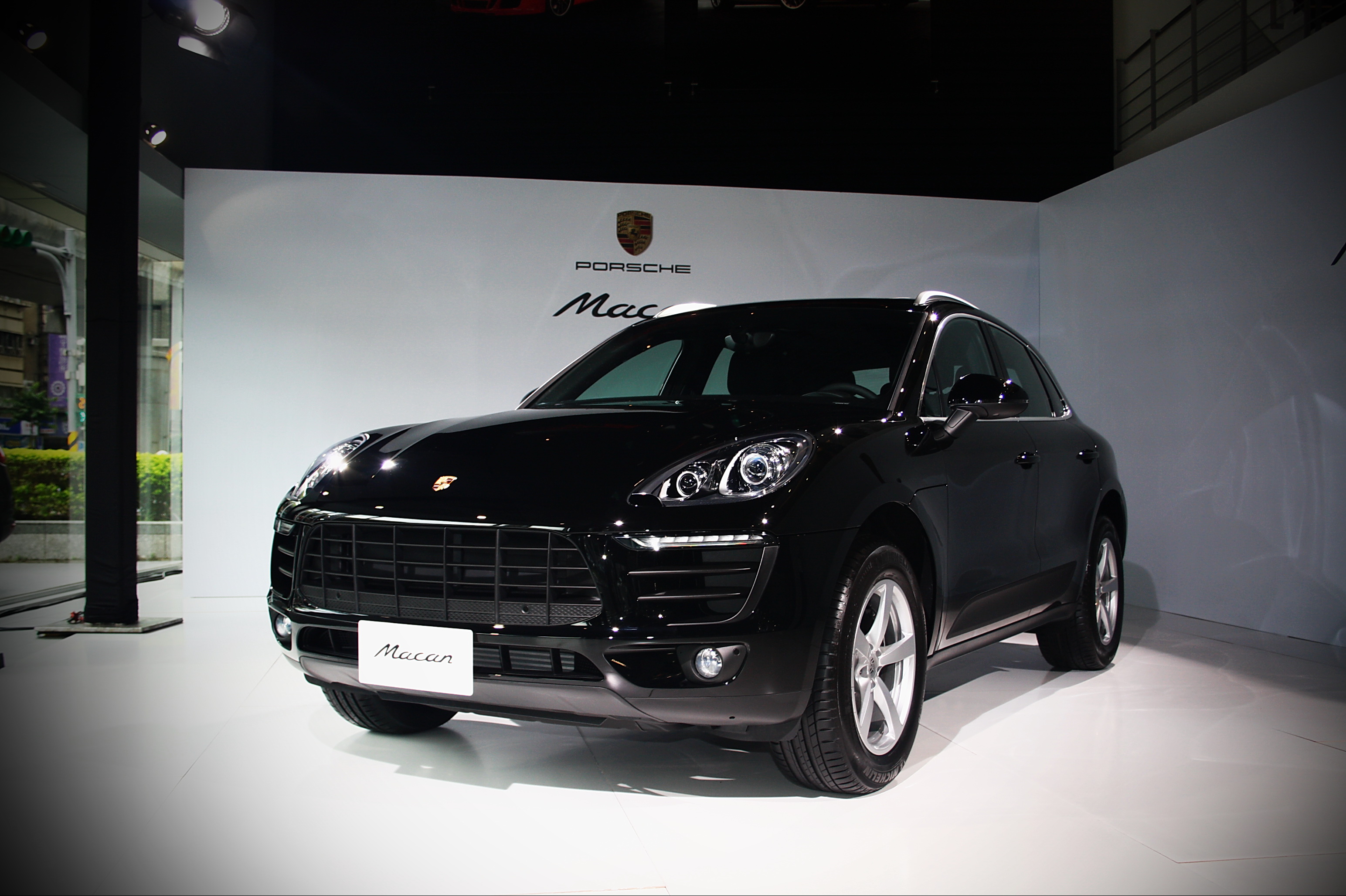 《Porsche Macan》進駐全台保時捷展示中心 《Porsche Macan》進駐全台保時捷展示中心