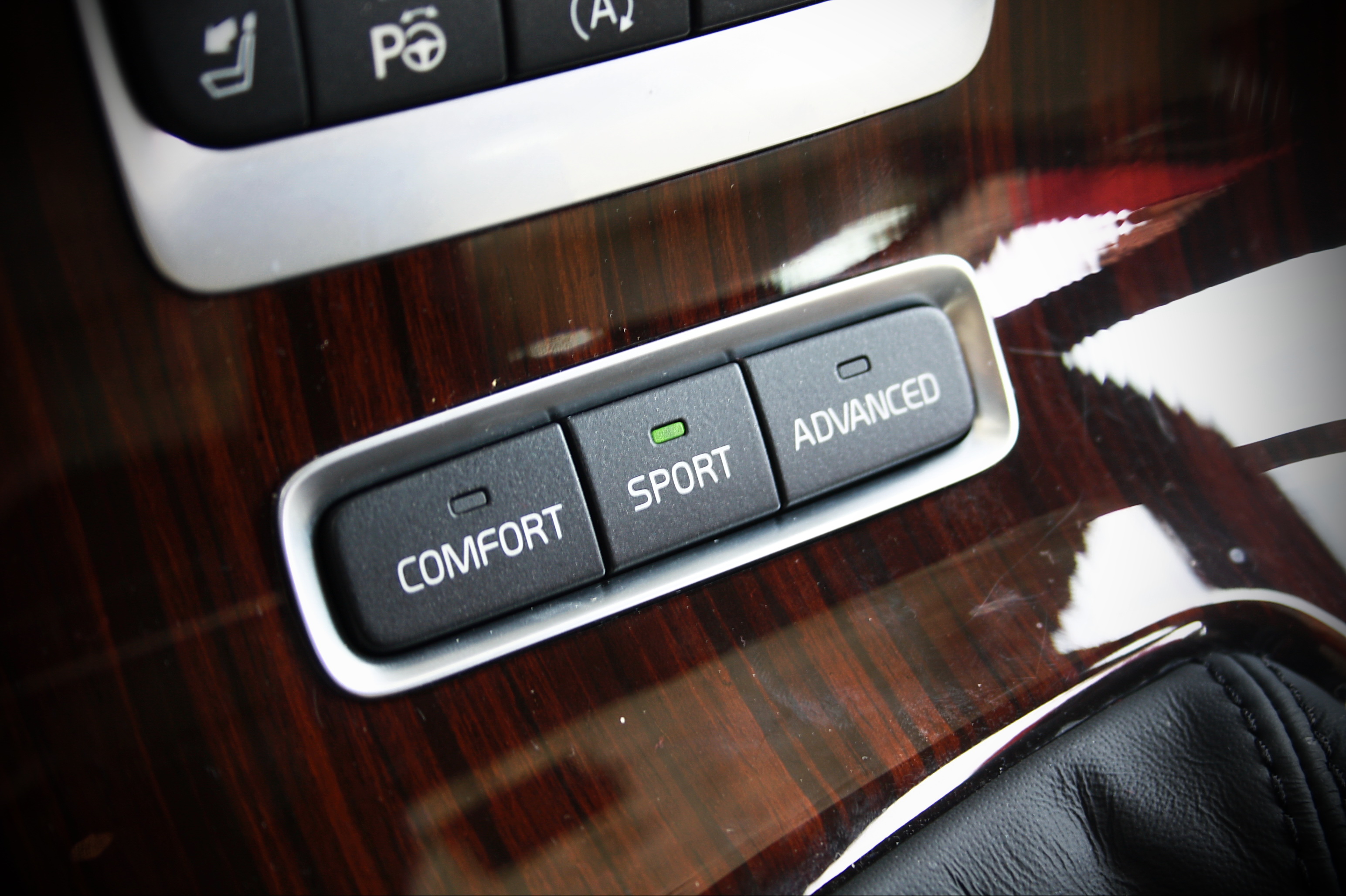 細緻優雅的Volvo 《S60 D4》- 【靜態欣賞】 細緻優雅的Volvo 《S60 D4》- 【靜態欣賞】