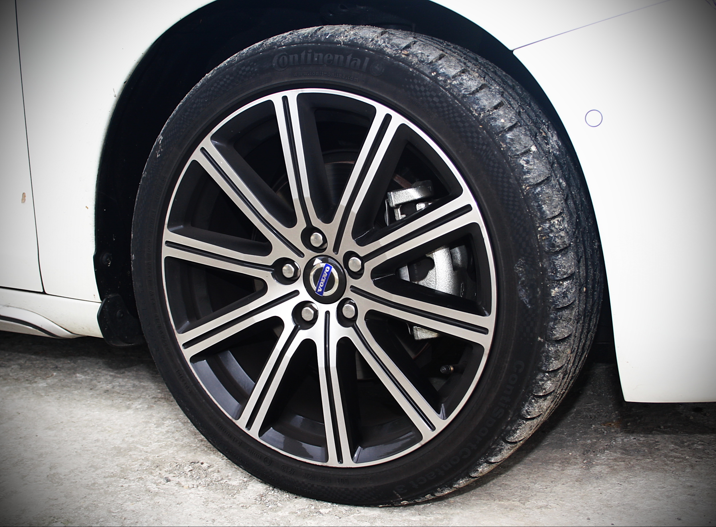 細緻優雅的Volvo 《S60 D4》- 【靜態欣賞】 細緻優雅的Volvo 《S60 D4》- 【靜態欣賞】