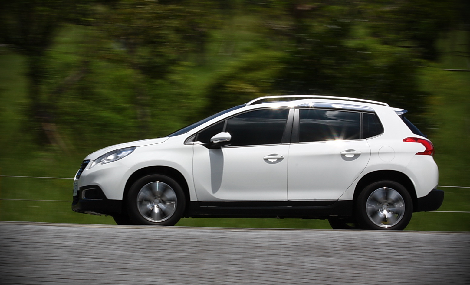 逆襲的跨界小獅王-《Peugeot 2008 1.6》 【動態測試】 逆襲的跨界小獅王-《Peugeot 2008 1.6》 【動態測試】
