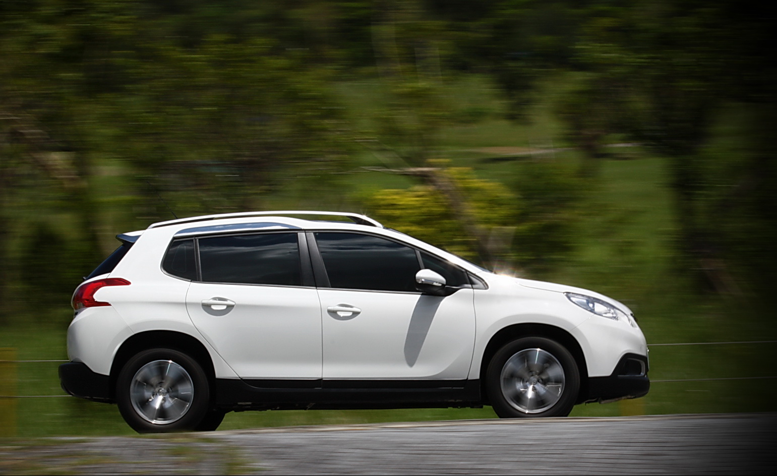 逆襲的跨界小獅王-《Peugeot 2008 1.6》 【動態測試】 逆襲的跨界小獅王-《Peugeot 2008 1.6》 【動態測試】