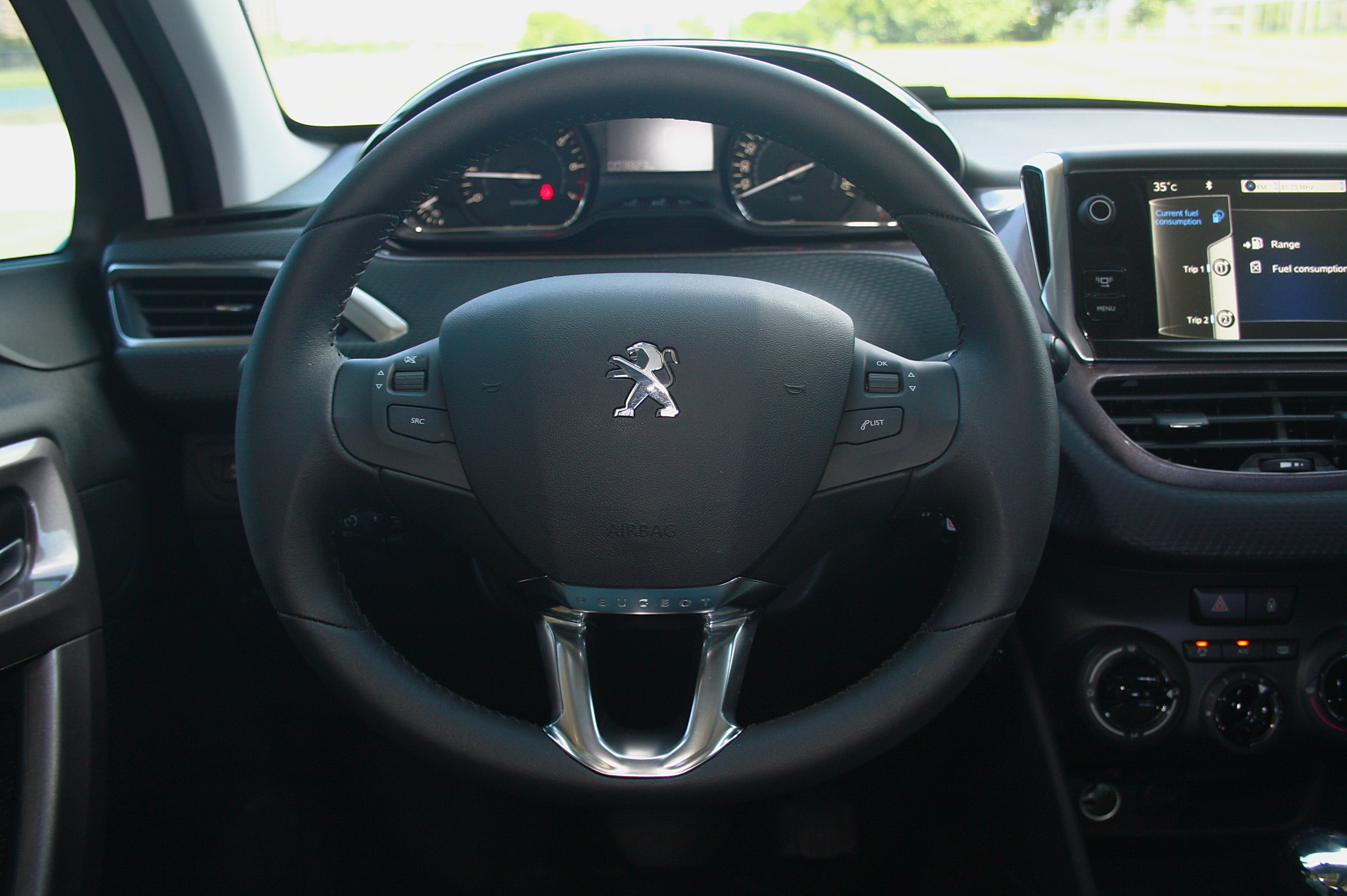 逆襲的跨界小獅王-《Peugeot 2008 1.6》 【靜態解析】 逆襲的跨界小獅王-《Peugeot 2008 1.6》 【靜態解析】