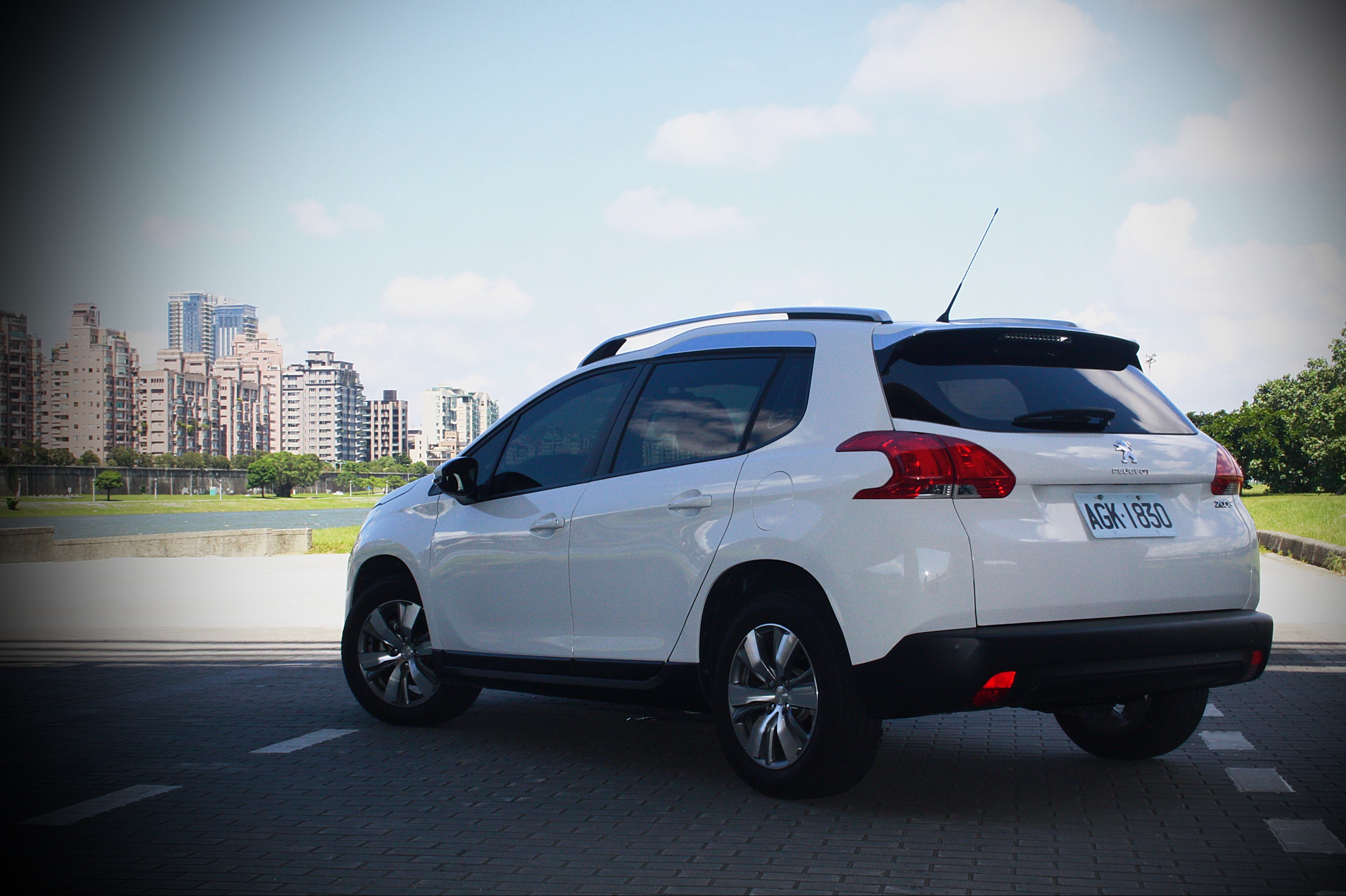 逆襲的跨界小獅王-《Peugeot 2008 1.6》 【動態測試】 逆襲的跨界小獅王-《Peugeot 2008 1.6》 【動態測試】