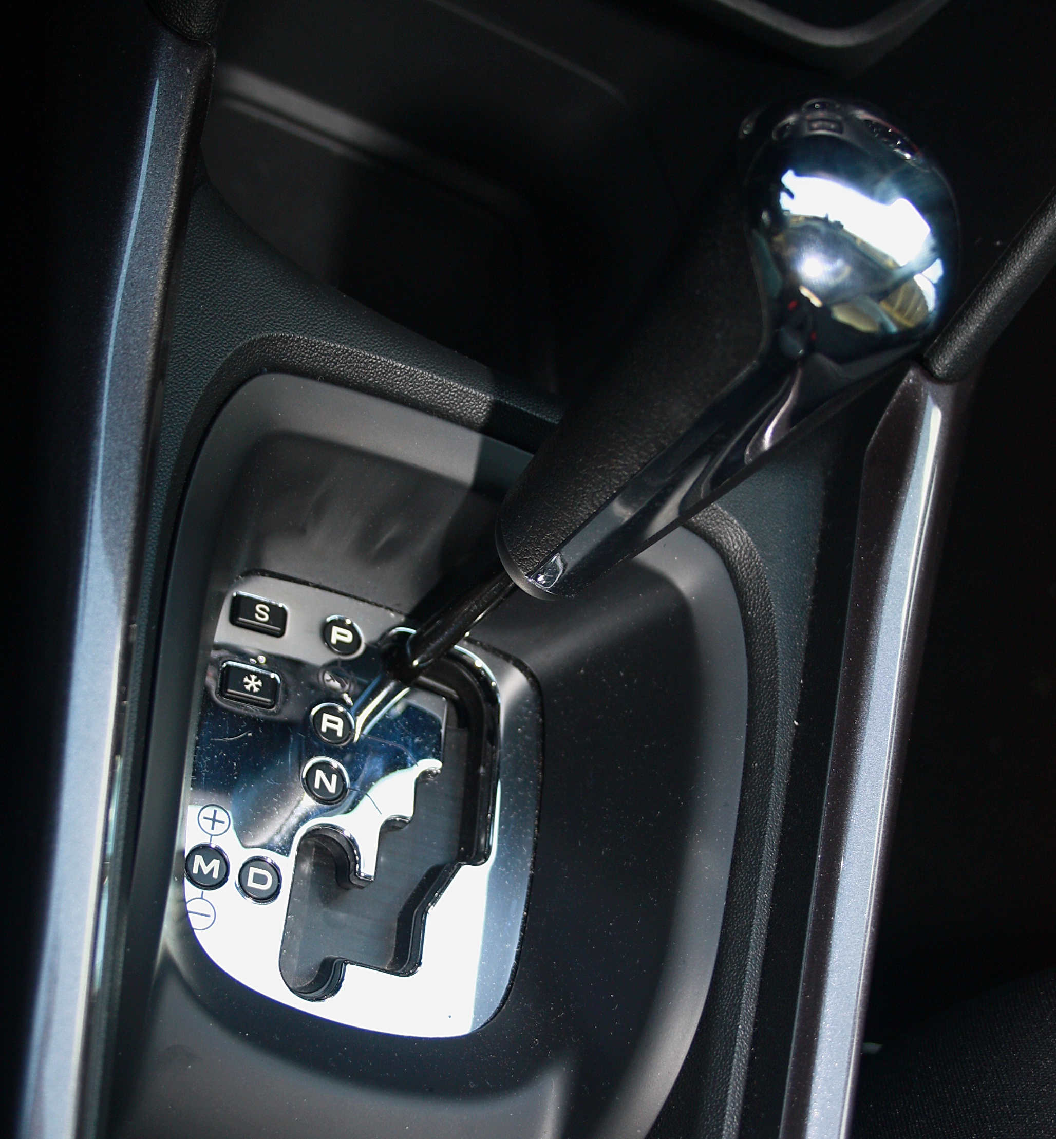 逆襲的跨界小獅王-《Peugeot 2008 1.6》 【靜態解析】 逆襲的跨界小獅王-《Peugeot 2008 1.6》 【靜態解析】