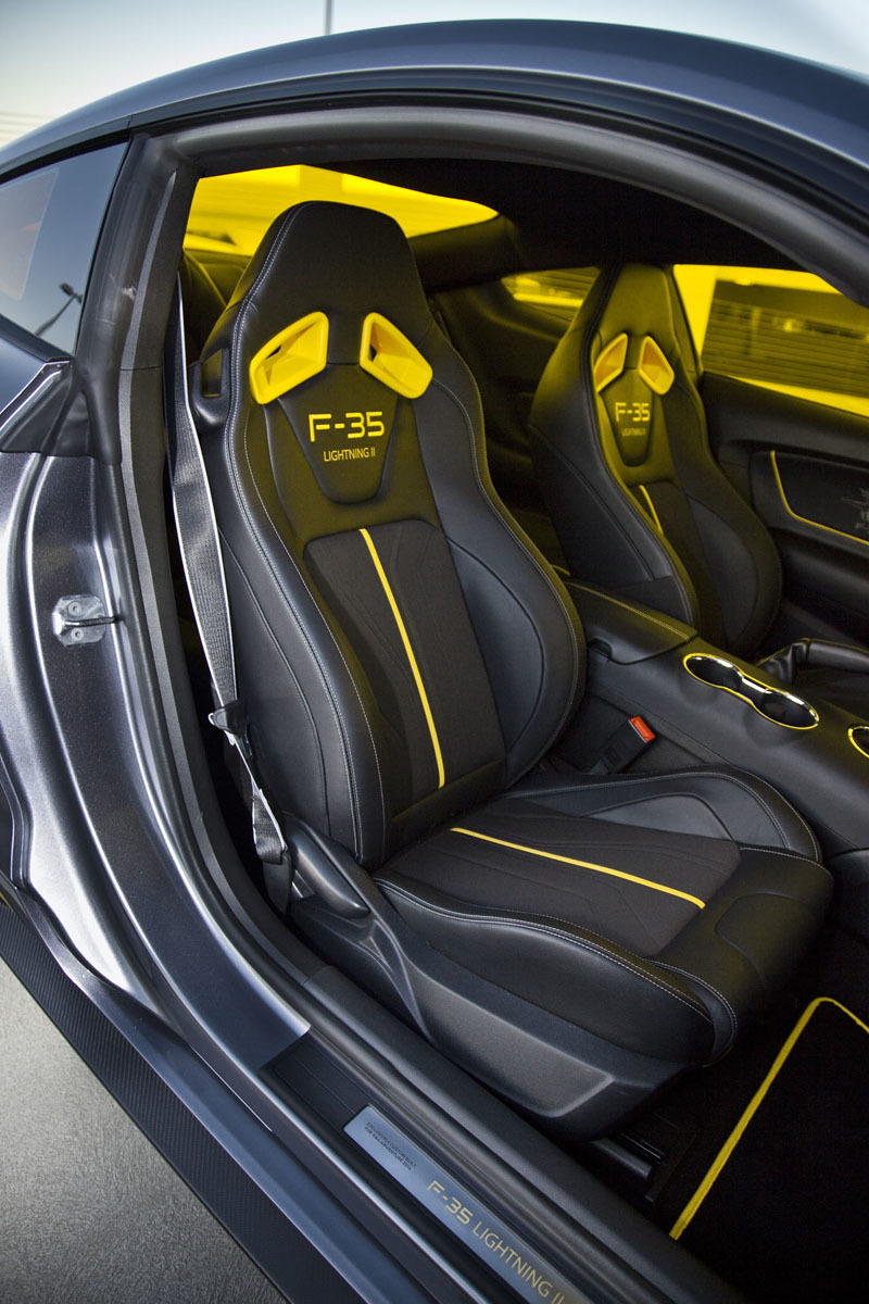 《Ford F-35 Lightning II Edition Mustang》 陸上戰鬥機 《Ford F-35 Lightning II Edition Mustang》 陸上戰鬥機