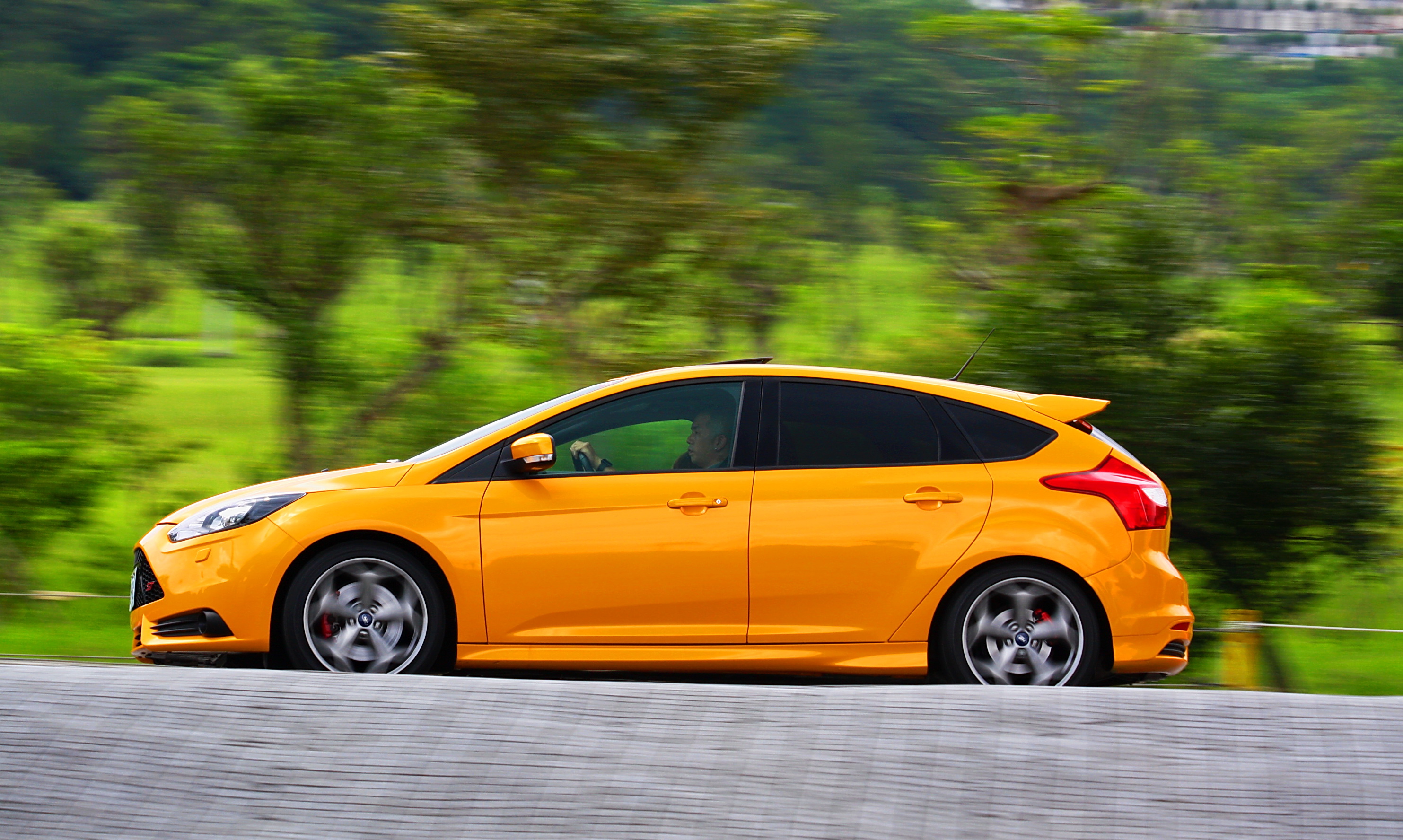 山路攻略之演出 《Ford Focus ST》限量登台-【熱血動態】 山路攻略之演出 《Ford Focus ST》限量登台-【熱血動態】