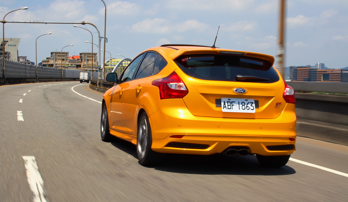 山路攻略之演出 《Ford Focus ST》限量登台-【熱血動態】 山路攻略之演出 《Ford Focus ST》限量登台-【熱血動態】