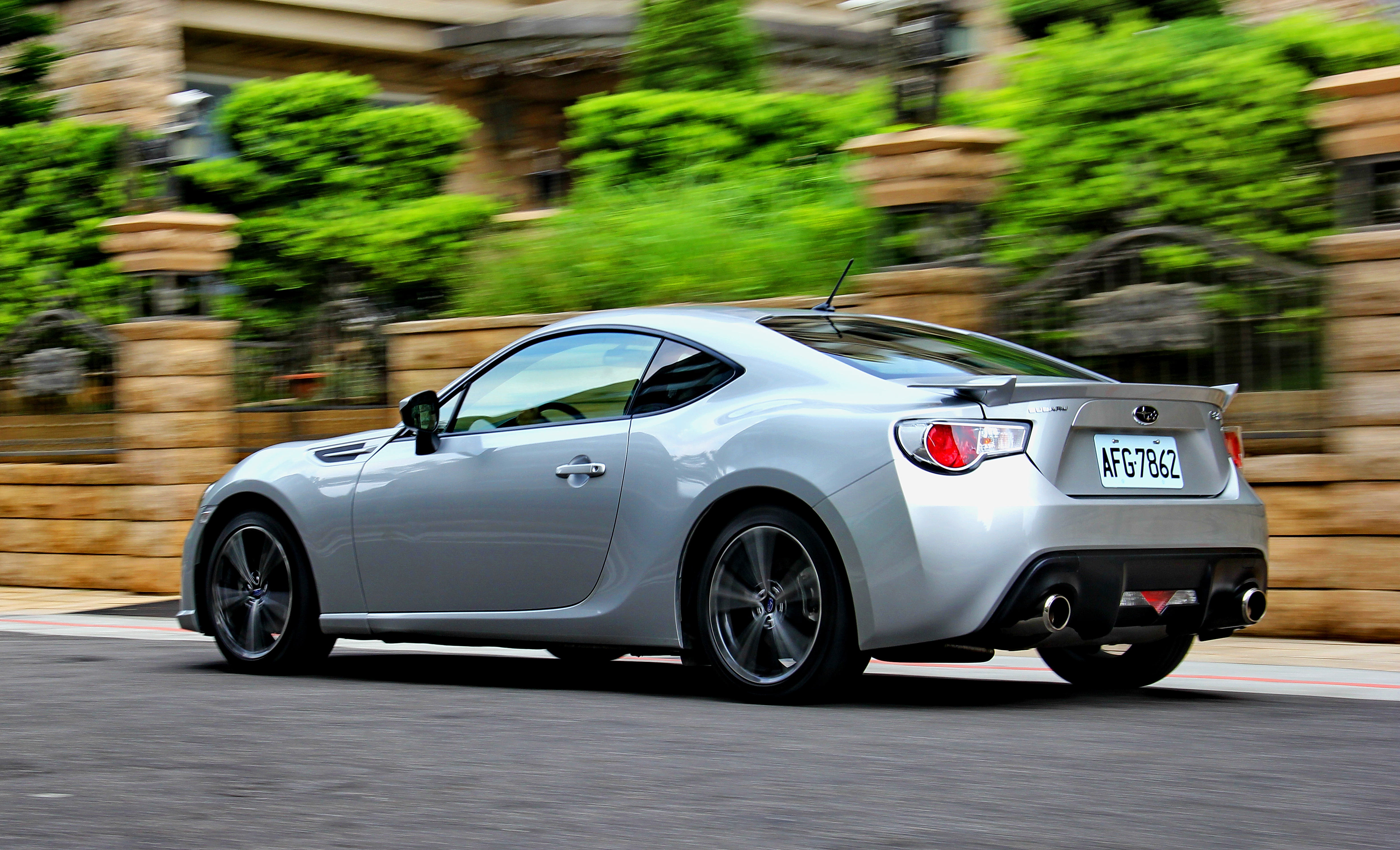 Subaru平價後驅小跑車 《BRZ》玩樂登場~ 【酷炫靜態】 Subaru平價後驅小跑車 《BRZ》玩樂登場~ 【酷炫靜態】