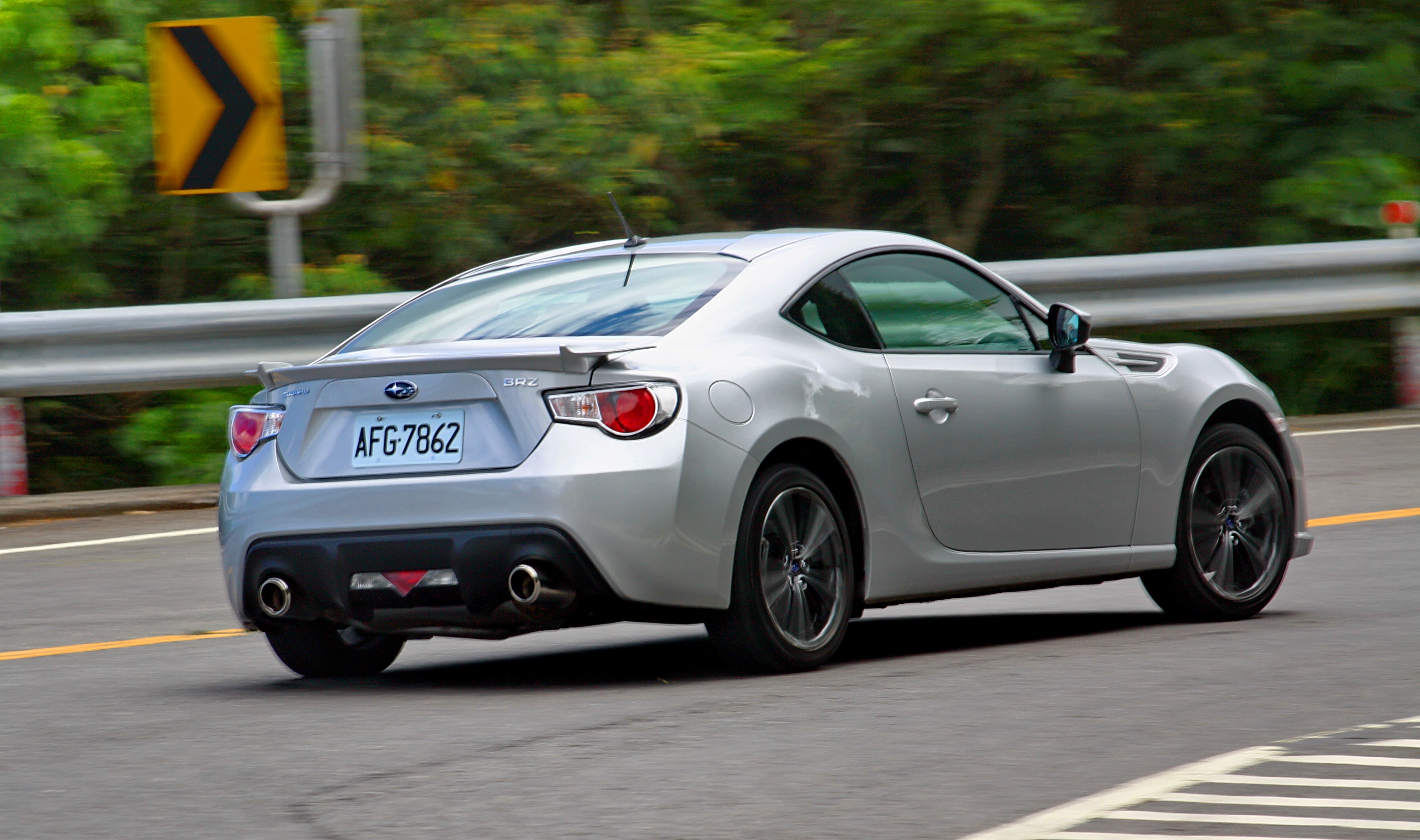 Subaru純樂取向小跑車 《BRZ》競速登場~ 【動態速奔】 Subaru純樂取向小跑車 《BRZ》競速登場~ 【動態速奔】