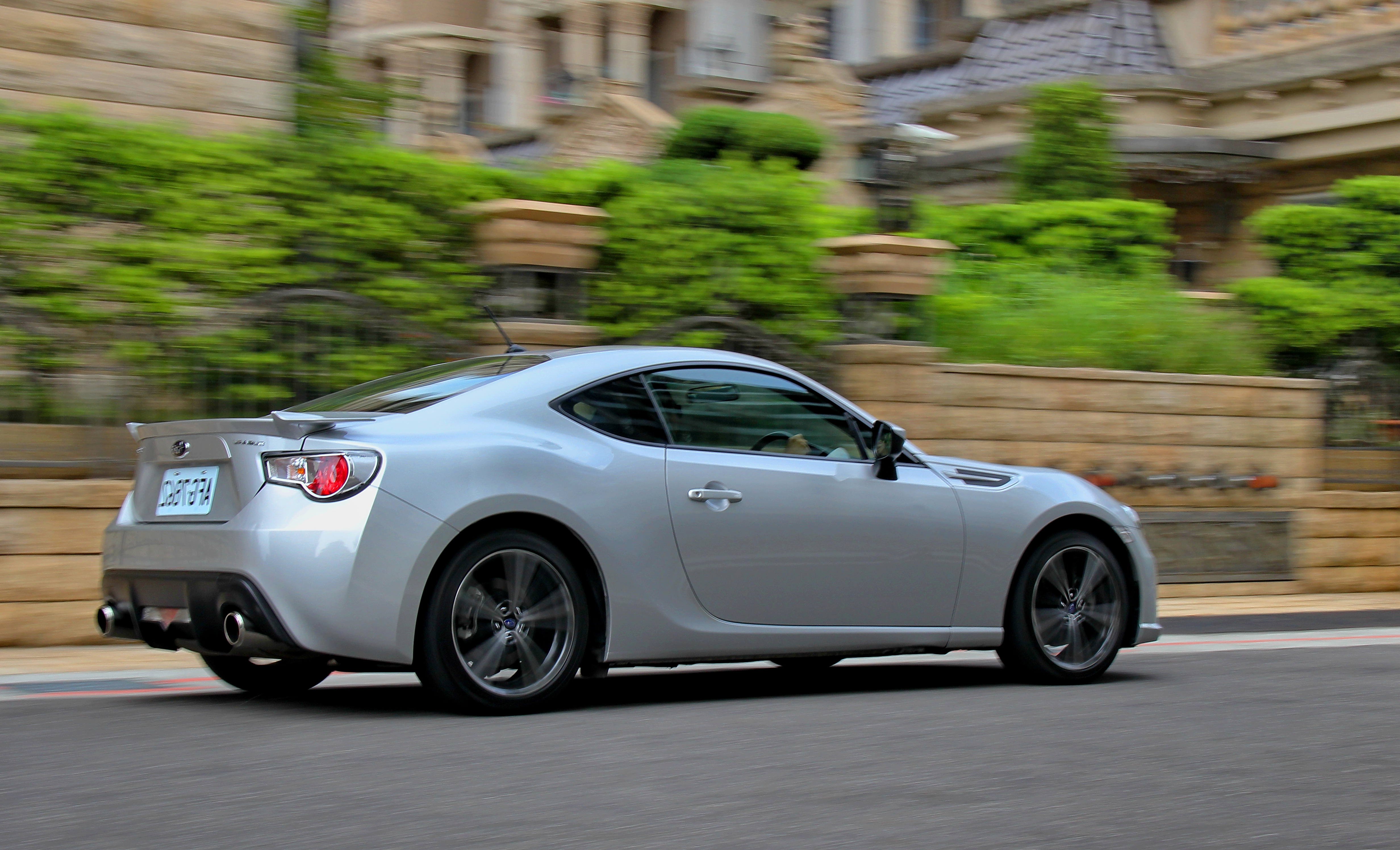 Subaru純樂取向小跑車 《BRZ》競速登場~ 【動態速奔】 Subaru純樂取向小跑車 《BRZ》競速登場~ 【動態速奔】