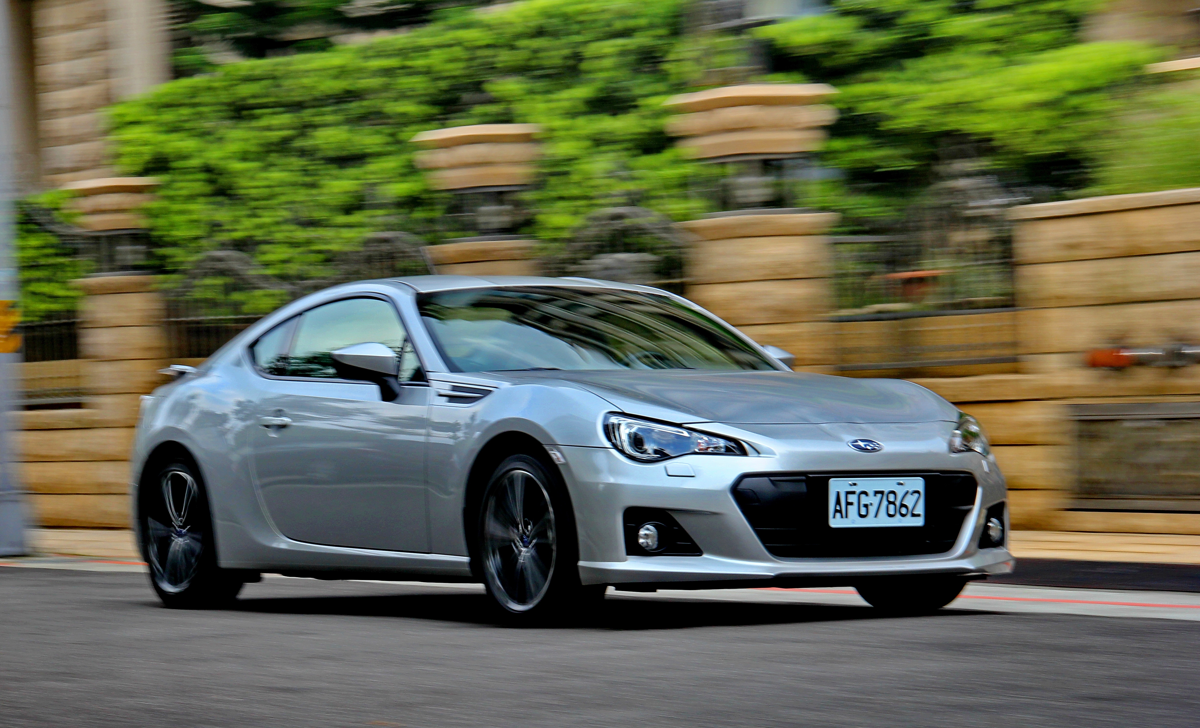 Subaru純樂取向小跑車 《BRZ》競速登場~ 【動態速奔】 Subaru純樂取向小跑車 《BRZ》競速登場~ 【動態速奔】