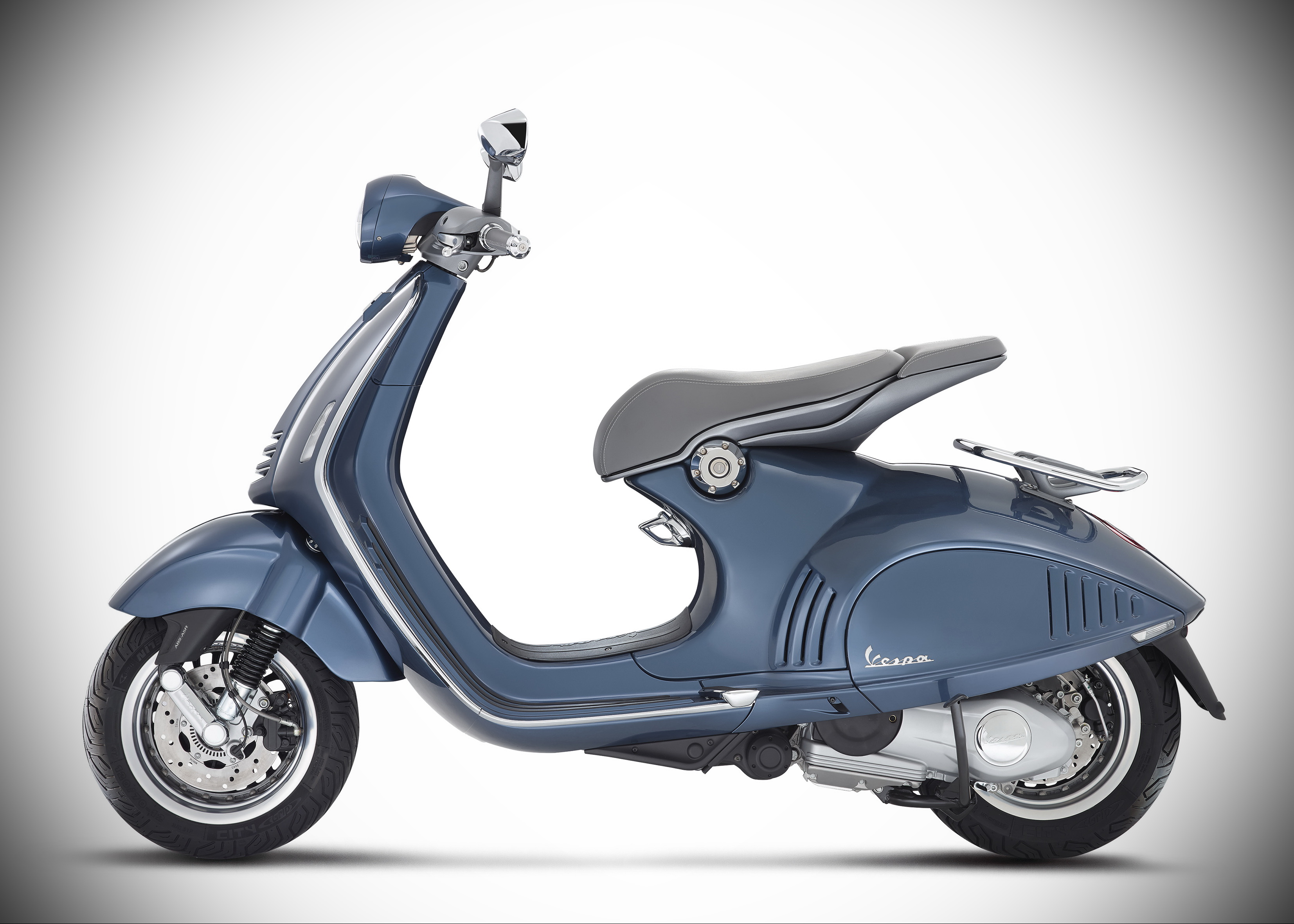 偉士牌《Vespa 946》以純手工打造之姿 在全球引起復古概念新趨勢 偉士牌《Vespa 946》以純手工打造之姿 在全球引起復古概念新趨勢