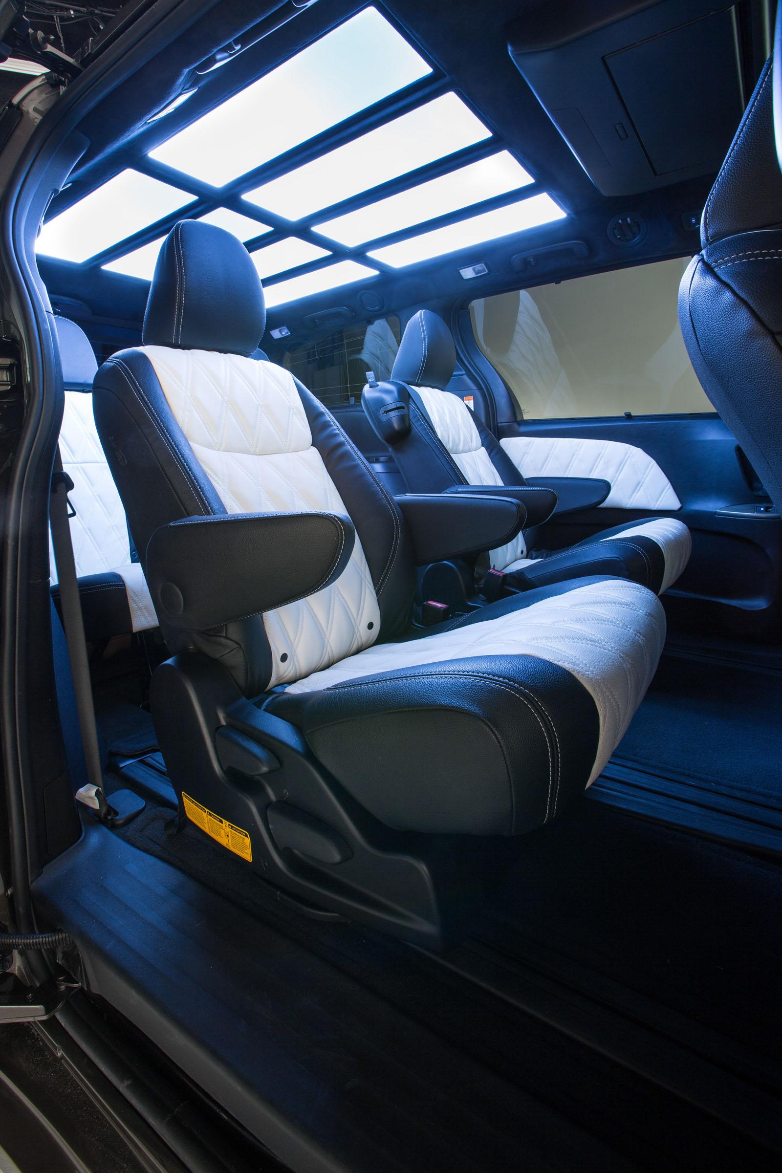 《Toyota Sienna DUB Edition》 原廠也走潮改VIP風 《Toyota Sienna DUB Edition》 原廠也走潮改VIP風