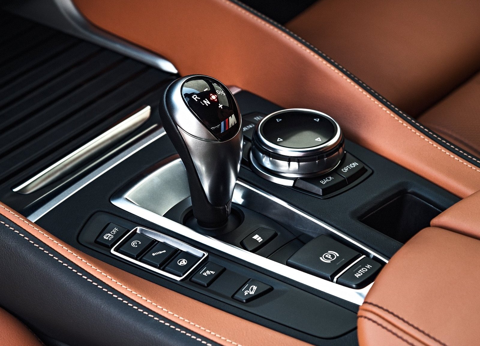 小改款《BMW X5M/X6M》連袂現身 M Power休旅兄弟聯手出擊! 小改款《BMW X5M/X6M》連袂現身 M Power休旅兄弟聯手出擊!