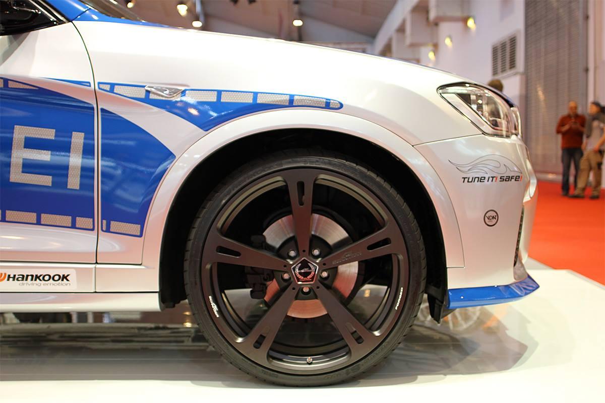 AC Schnitzer推出帥氣警用《BMW X4》 動力從20i直升28i AC Schnitzer推出帥氣警用《BMW X4》 動力從20i直升28i