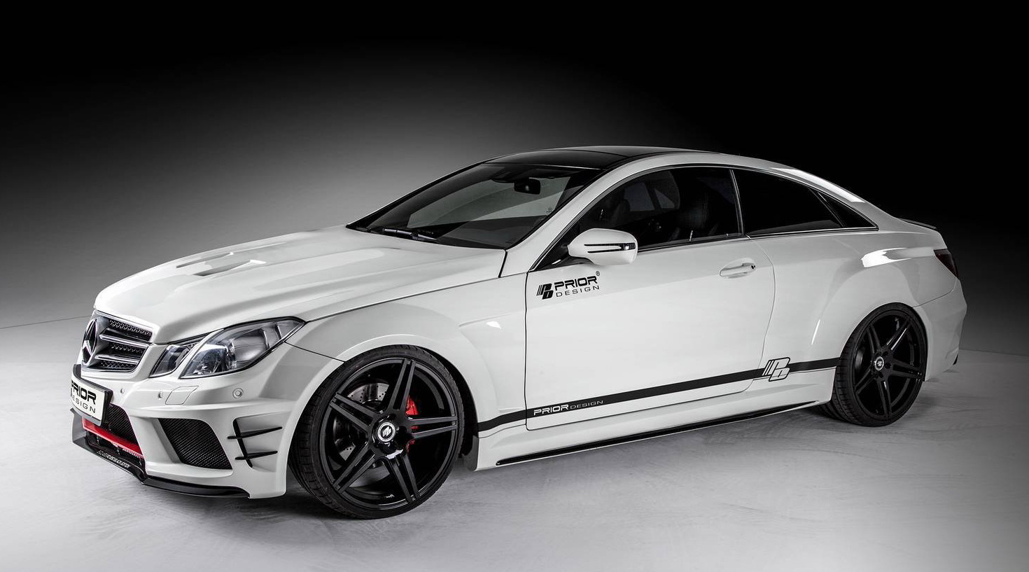 嫌舊款賓士《Mercedes-Benz S-Class》不夠看?!Prior Design給你不一樣的視覺感官 嫌舊款賓士《Mercedes-Benz S-Class》不夠看?!Prior Design給你不一樣的視覺感官