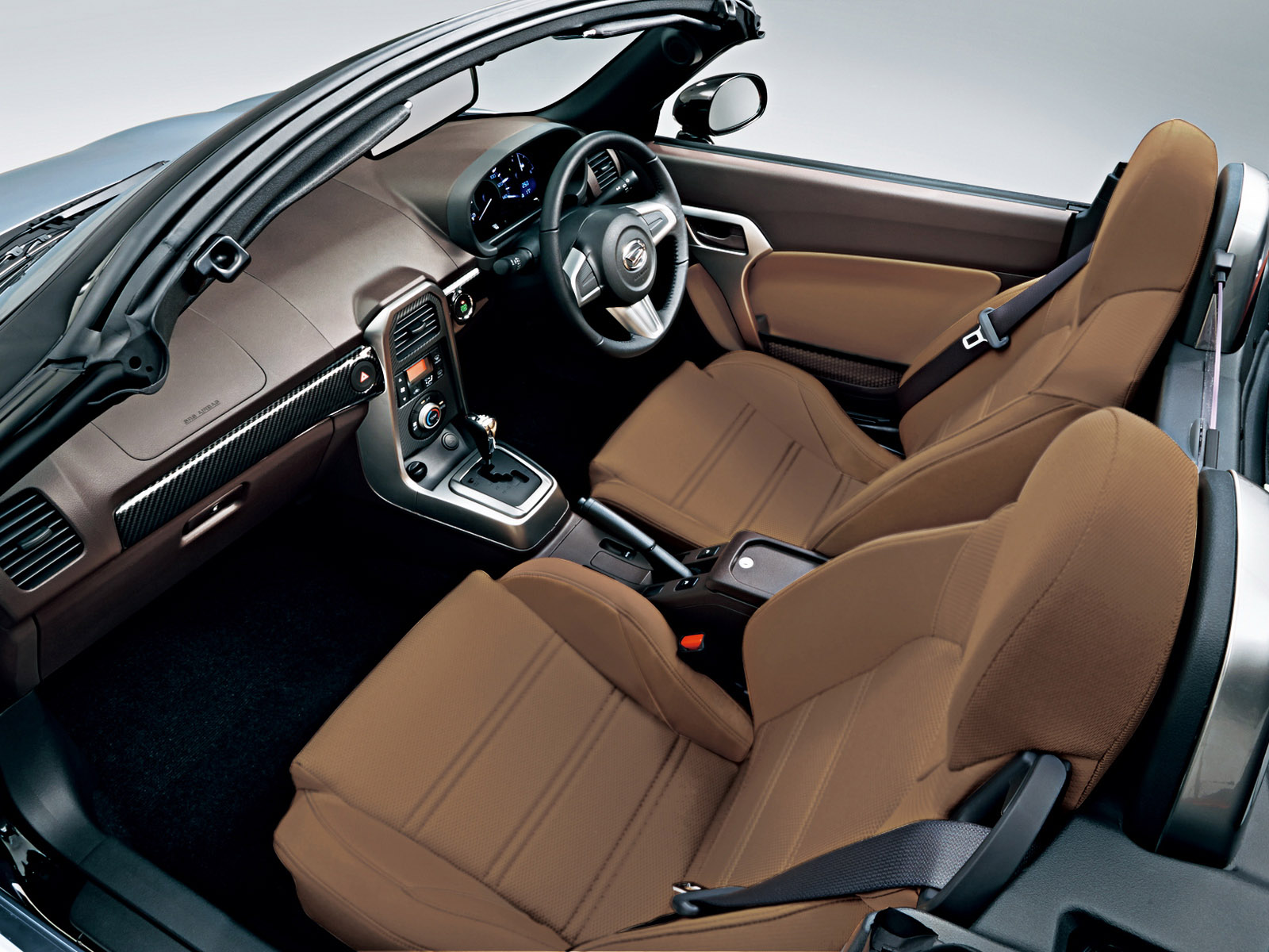 《Daihatsu Copen Robe S》東京改裝車展預告 後驅敞篷超有魅力 《Daihatsu Copen Robe S》東京改裝車展預告 後驅敞篷超有魅力