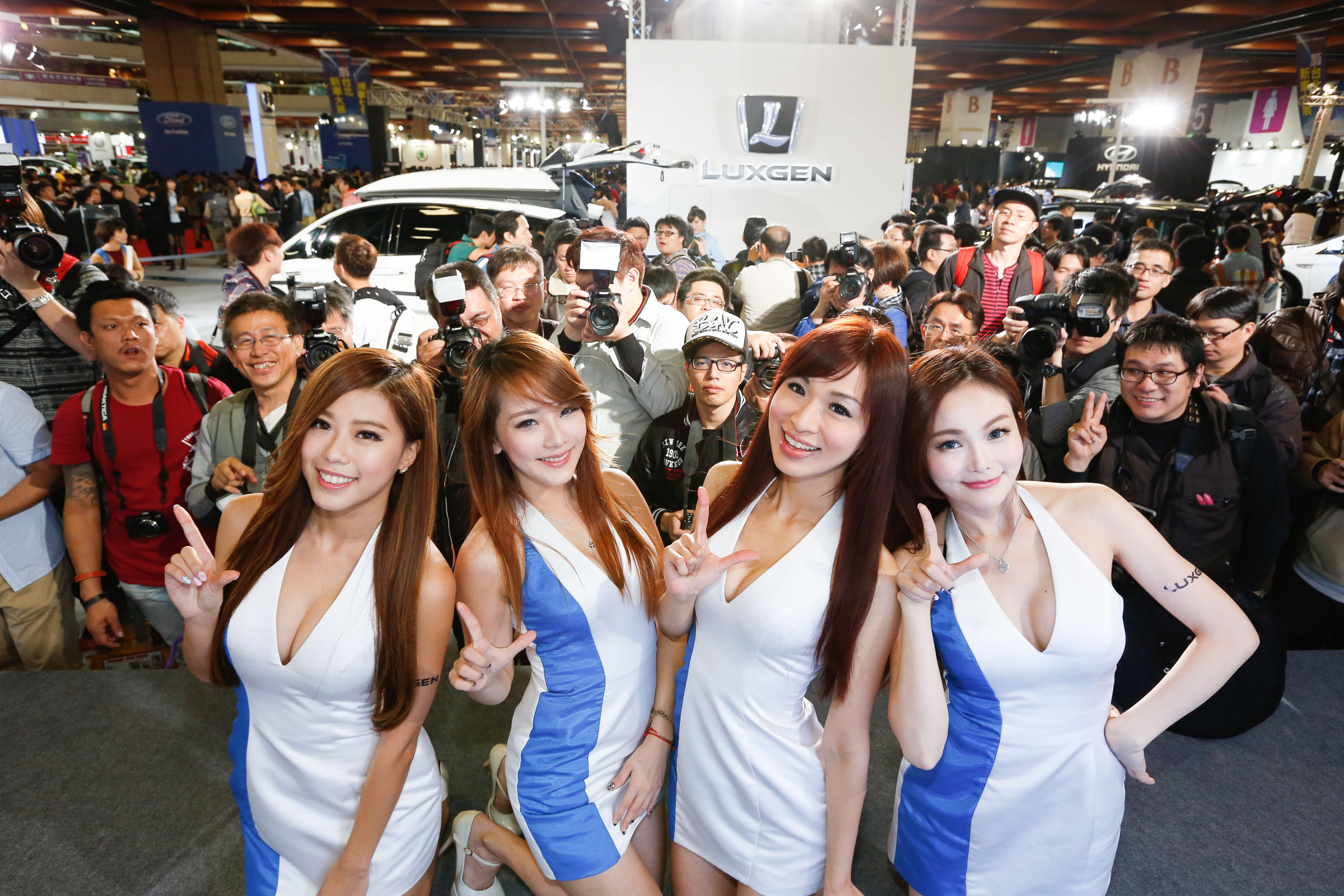 《Luxgen V7 Turbo》本土福祉車 台北車展亮相 《Luxgen V7 Turbo》本土福祉車 台北車展亮相