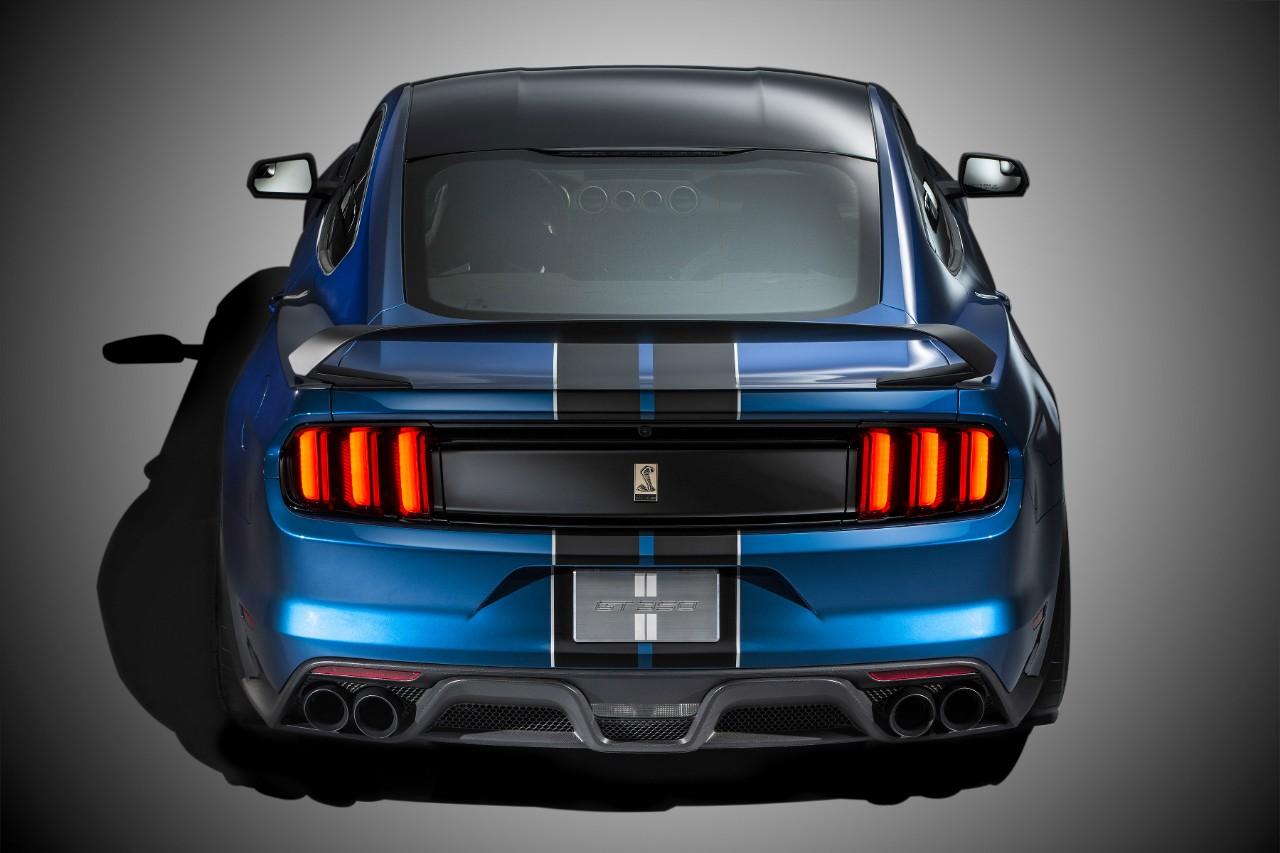 《Ford Shelby Mustang GT350R》 賽道身影向Shelby GT350致敬 《Ford Shelby Mustang GT350R》 賽道身影向Shelby GT350致敬