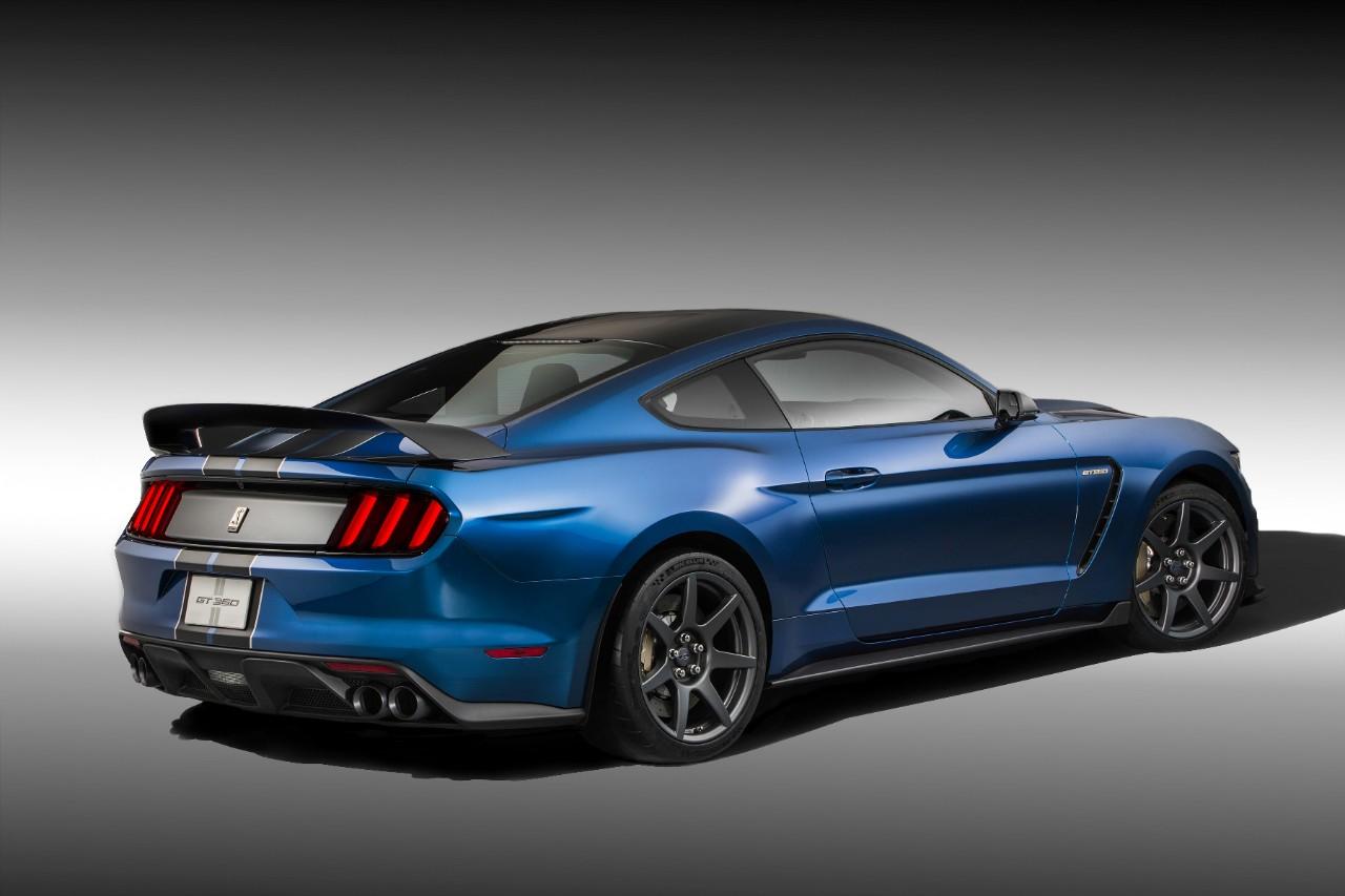 《Ford Shelby Mustang GT350R》 賽道身影向Shelby GT350致敬 《Ford Shelby Mustang GT350R》 賽道身影向Shelby GT350致敬