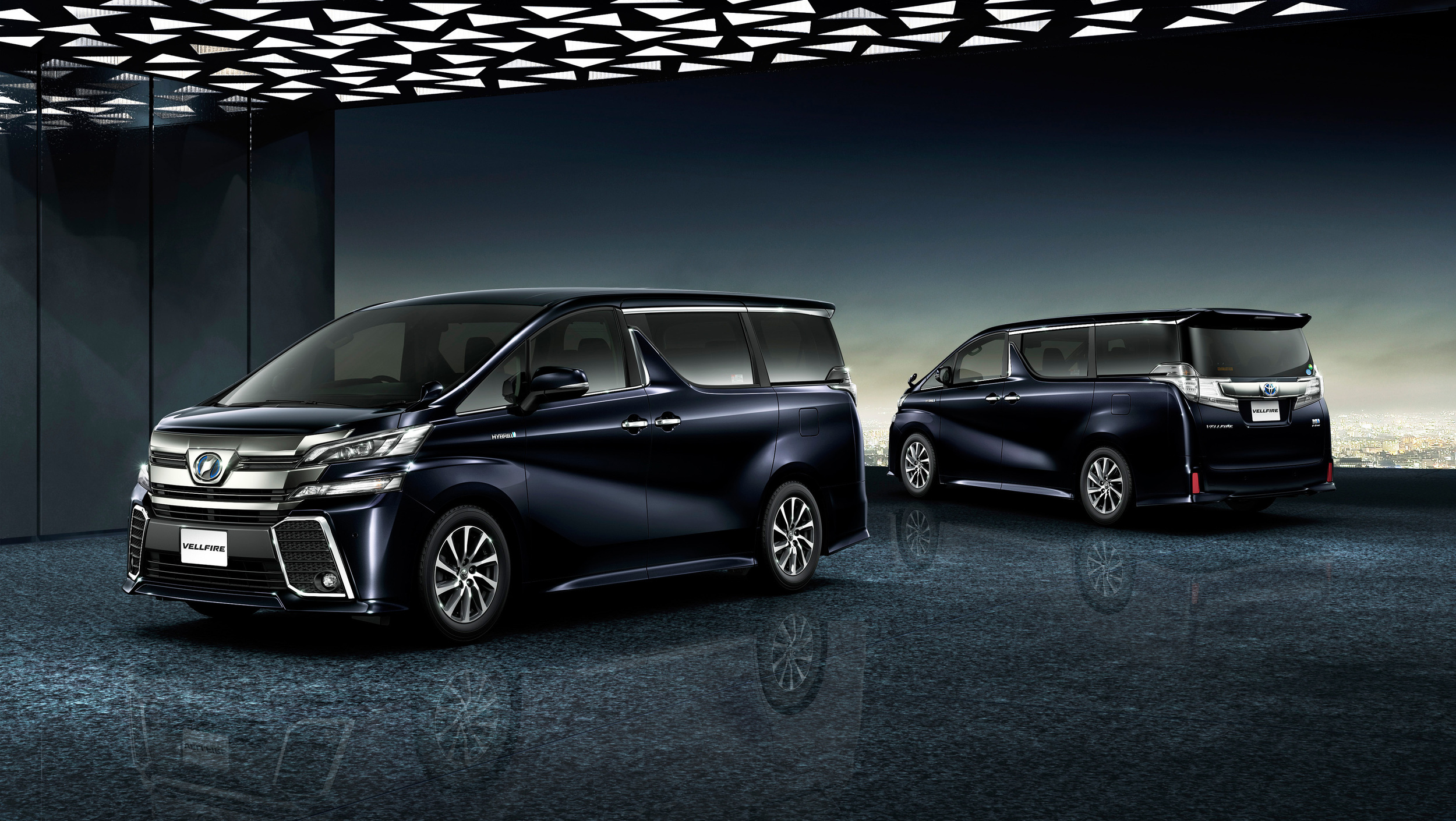 第三代《Toyota Alphard/Vellfire》雙車系發表 全新後獨立懸吊上身 第三代《Toyota Alphard/Vellfire》雙車系發表 全新後獨立懸吊上身