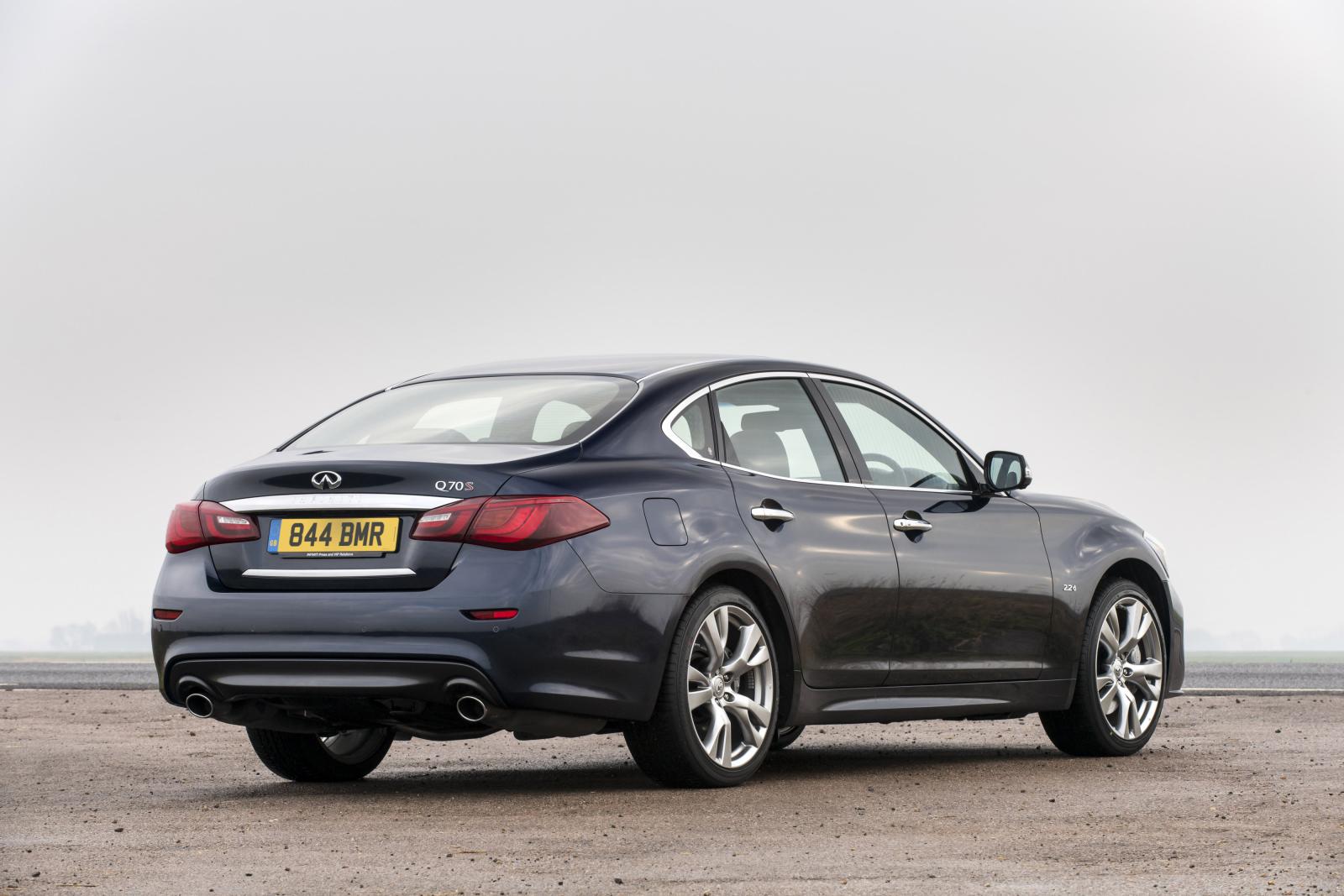 《Infiniti Q70》歐陸現身 原廠照片大出爐 《Infiniti Q70》歐陸現身 原廠照片大出爐
