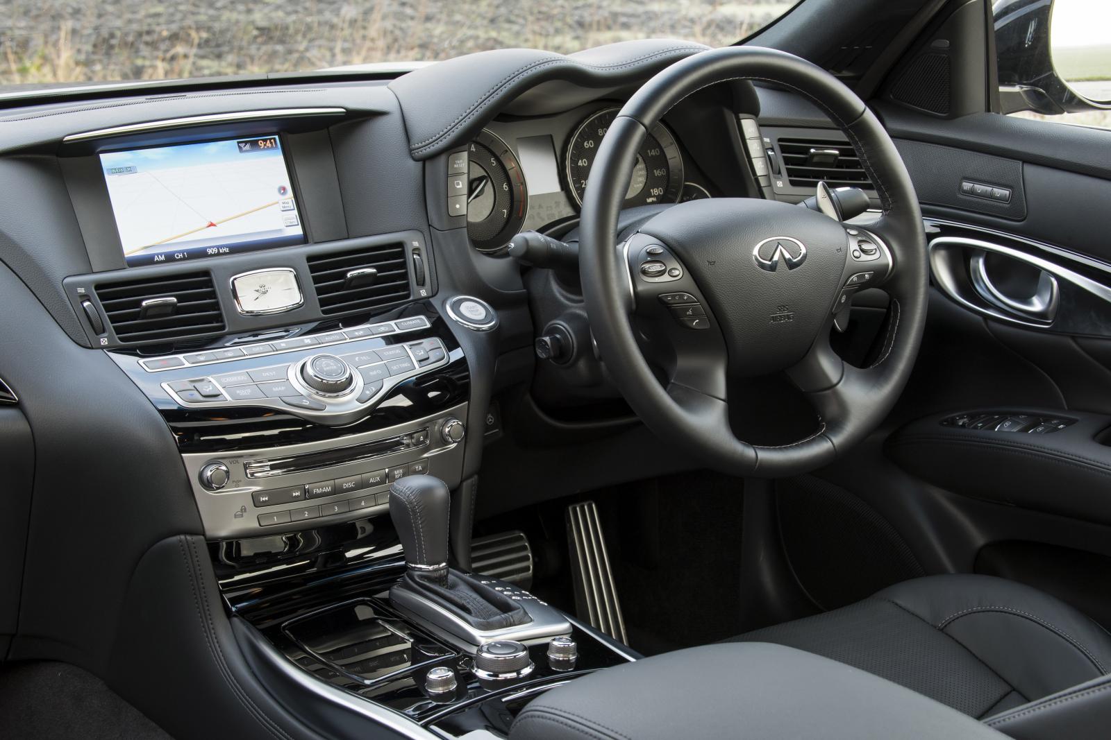 《Infiniti Q70》歐陸現身 原廠照片大出爐 《Infiniti Q70》歐陸現身 原廠照片大出爐
