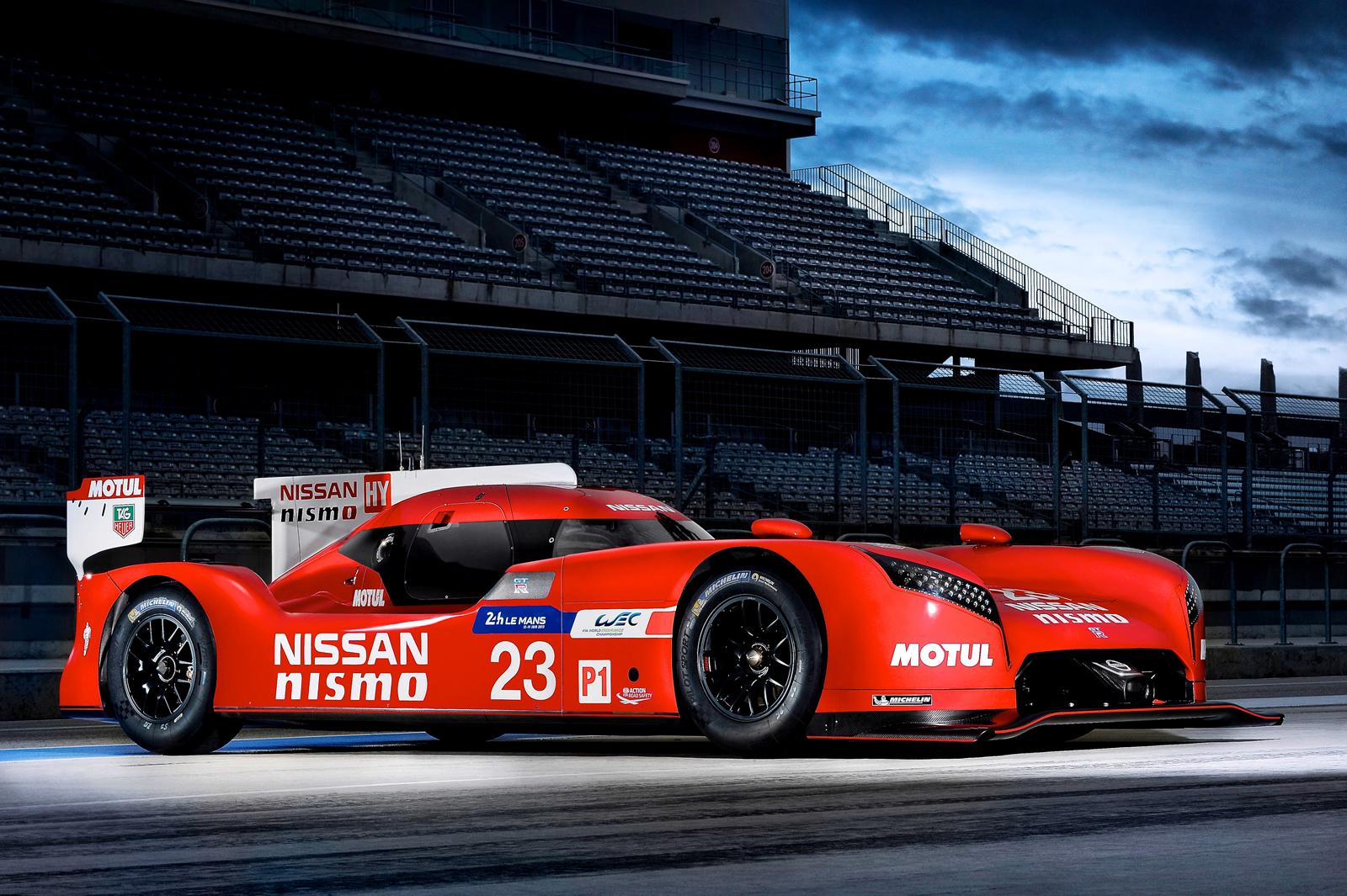 《Nissan GT-R LM NISMO》賽車發表 880kg超輕量化搭配FF設定 《Nissan GT-R LM NISMO》賽車發表 880kg超輕量化搭配FF設定
