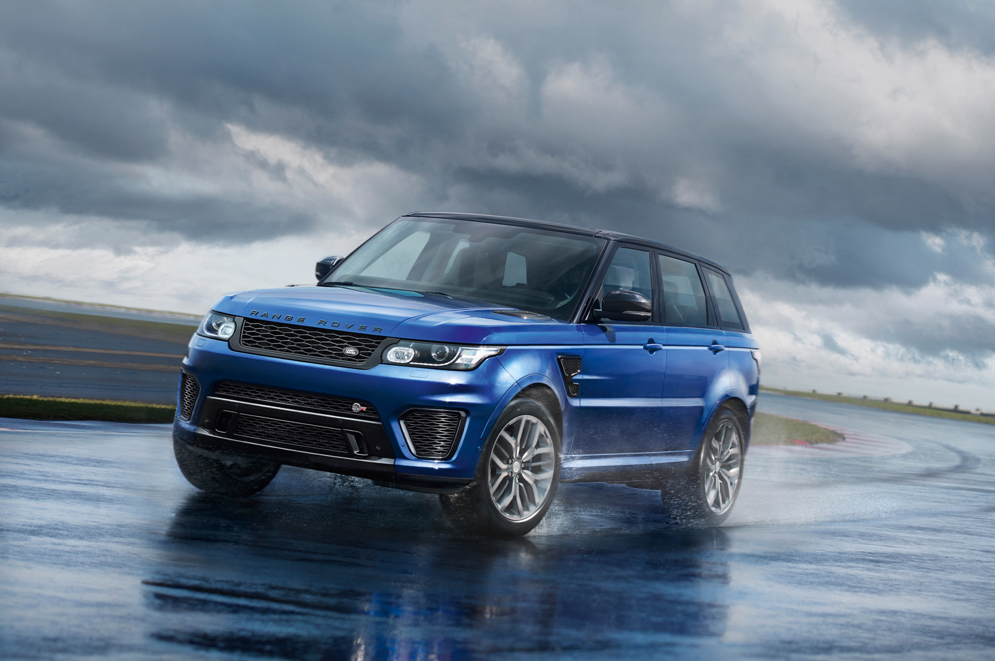 《Jaguar Land Rover》集團繼《C-X75》之後 再推兩款車型參與007電影演出 《Jaguar Land Rover》集團繼《C-X75》之後 再推兩款車型參與007電影演出