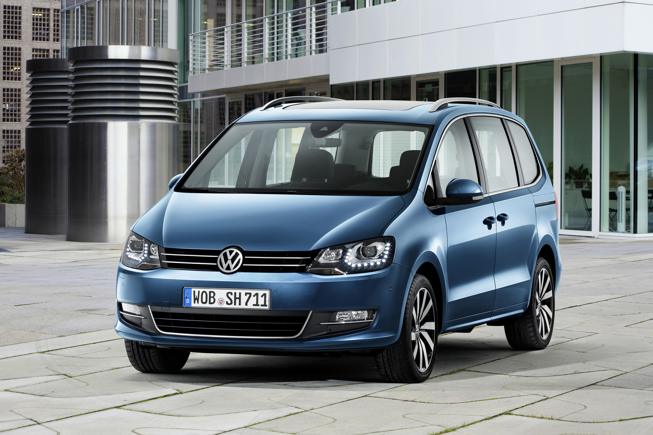 福斯《VW Sharan》小改款廠照露出 今年第三季歐洲開賣 福斯《VW Sharan》小改款廠照露出 今年第三季歐洲開賣