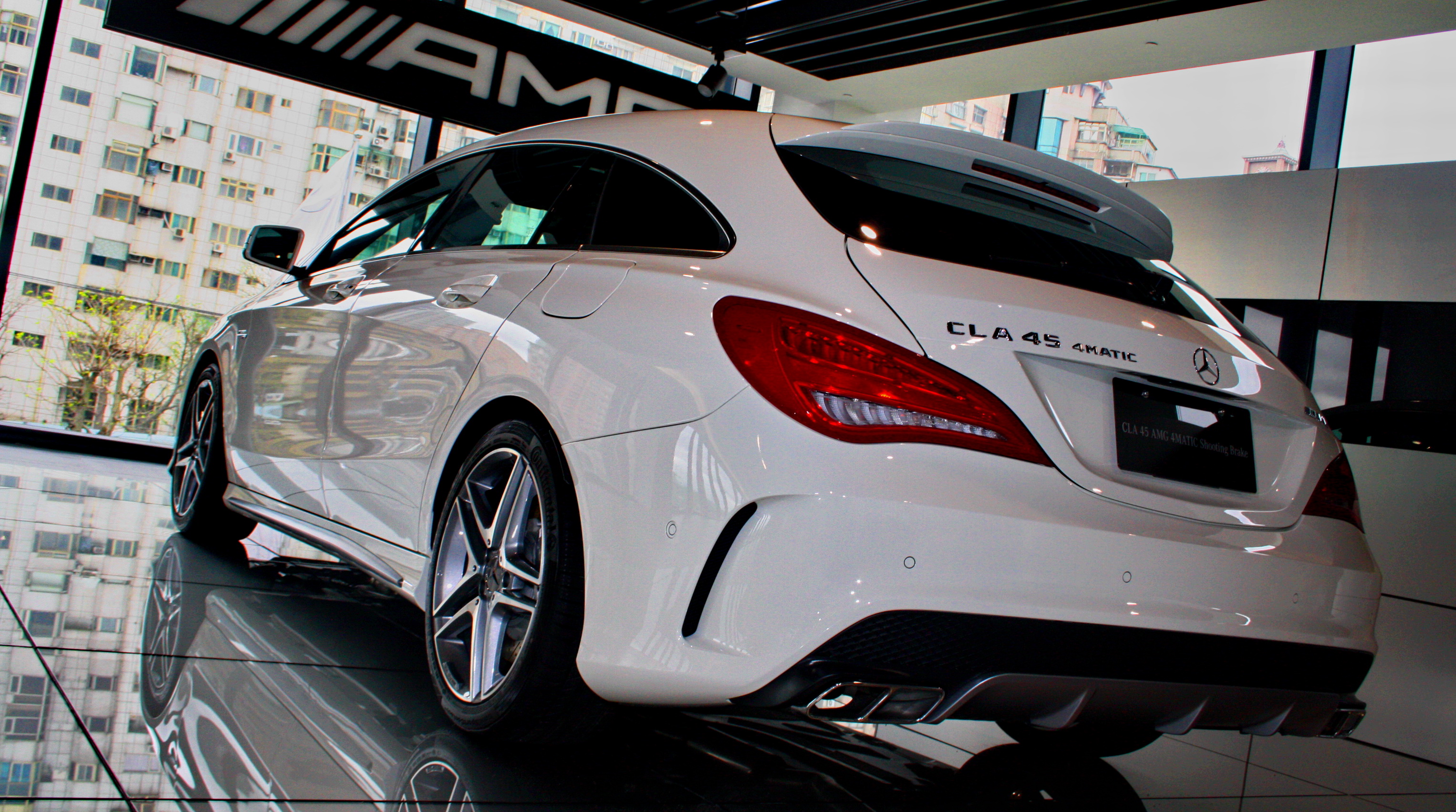 賓士《Mercedes-Benz New CLA Shooting Brake》聚集目光 新生代都會五門獵跑登場 賓士《Mercedes-Benz New CLA Shooting Brake》聚集目光 新生代都會五門獵跑登場