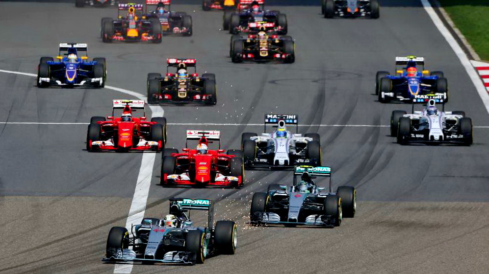 Mercedes-GP神州揚威 銀箭雙雄攻佔F1上海灘 Mercedes-GP神州揚威 銀箭雙雄攻佔F1上海灘