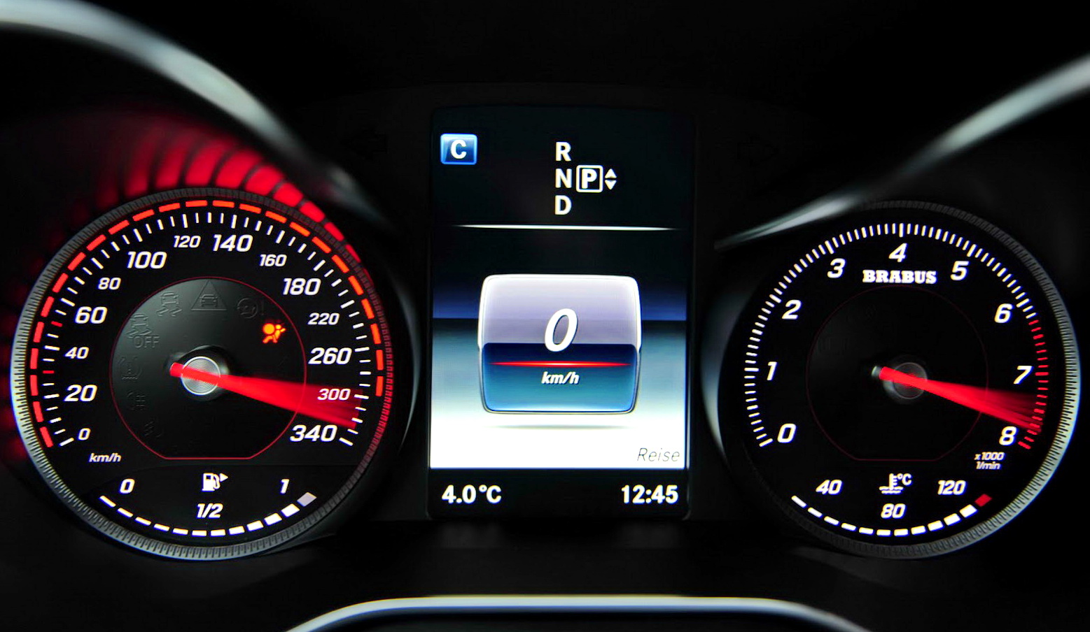 賓士《Mercedes-Benz C-Class Estate》全新上市 Brabus推出專屬套件突顯風格 賓士《Mercedes-Benz C-Class Estate》全新上市 Brabus推出專屬套件突顯風格