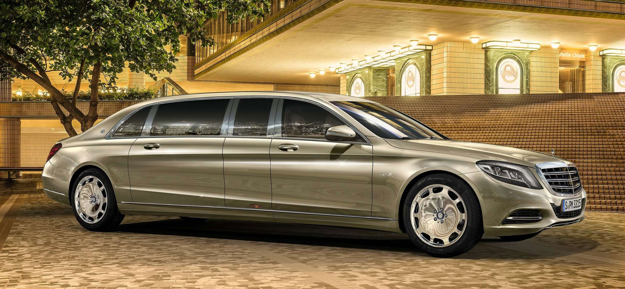 賓士《Mercedes S600 Pullman Maybach》超氣派加長型禮車 只要有錢奢華不是問題 賓士《Mercedes S600 Pullman Maybach》超氣派加長型禮車 只要有錢奢華不是問題