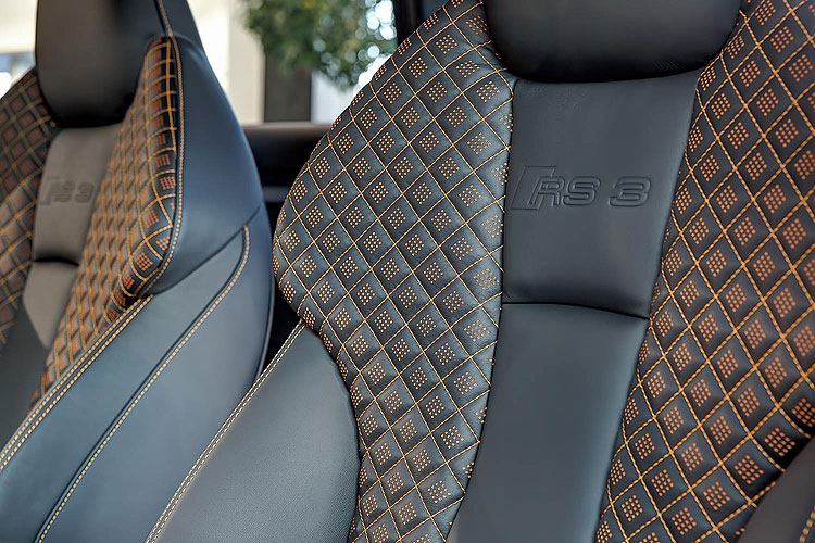 奧迪《Audi RS 3 Sportback Nardo Gray》客製化服務冷冽靚裝上身 奧迪《Audi RS 3 Sportback Nardo Gray》客製化服務冷冽靚裝上身
