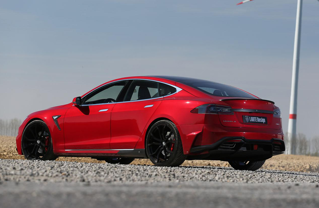 《Tesla Model S P85D》強心健體又瘦身 LARTE打造 900匹電動肌肉車 《Tesla Model S P85D》強心健體又瘦身 LARTE打造 900匹電動肌肉車