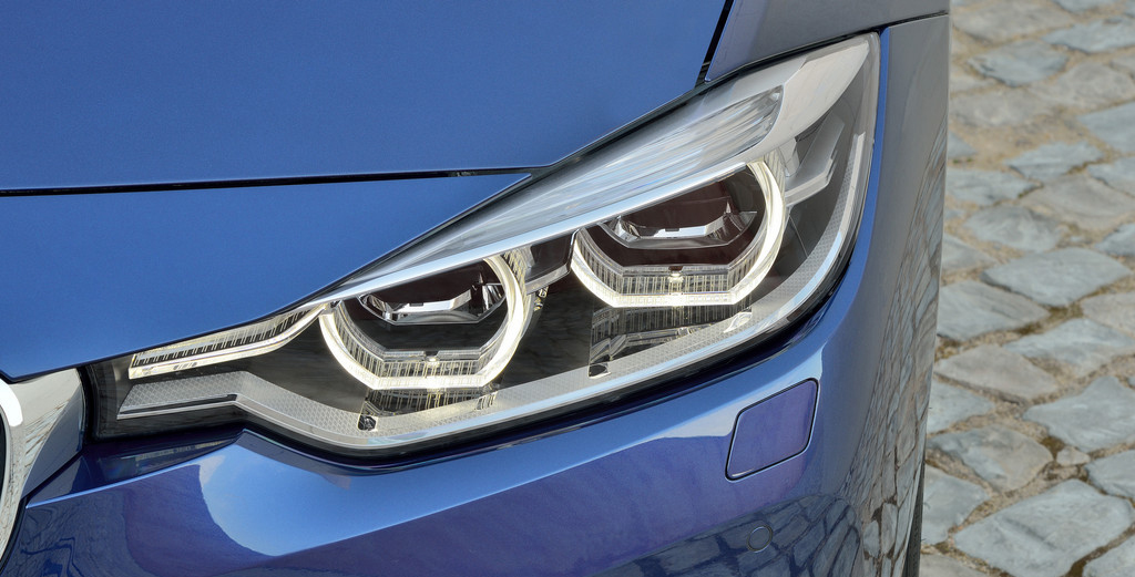 寶馬《BMW 3 Series》領頭先改款!內外小幅修飾還有全新動力加持! 寶馬《BMW 3 Series》領頭先改款!內外小幅修飾還有全新動力加持!
