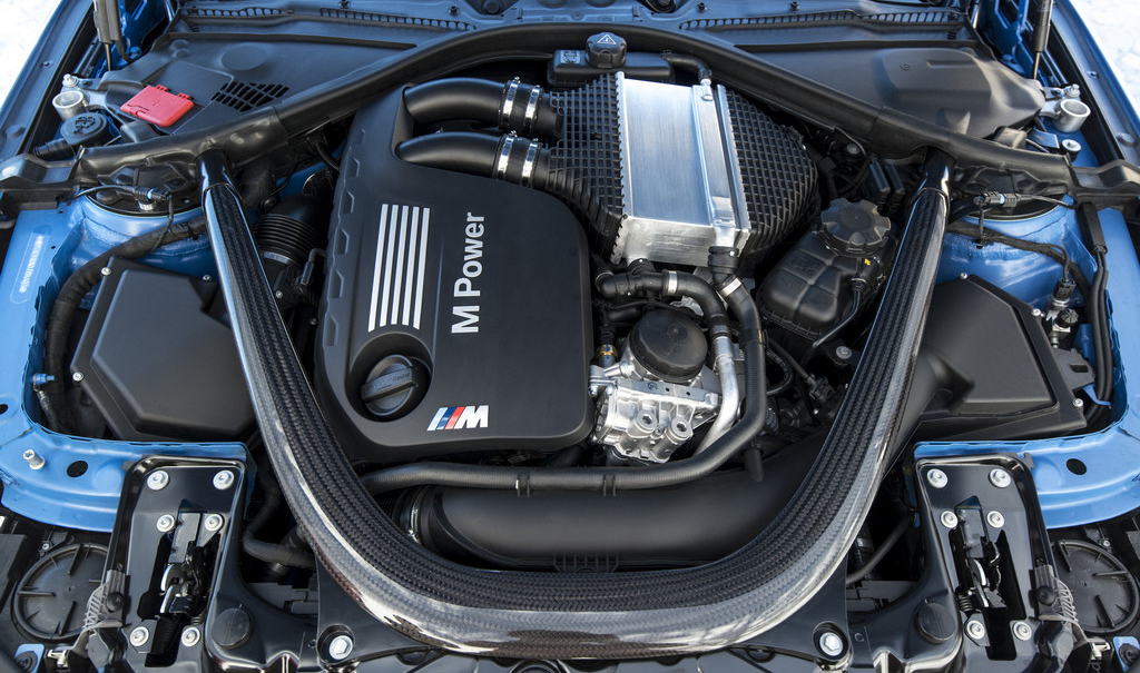 寶馬《BMW M3》小改款車型連袂登場 升級新造型LED尾燈更顯威風! 寶馬《BMW M3》小改款車型連袂登場 升級新造型LED尾燈更顯威風!