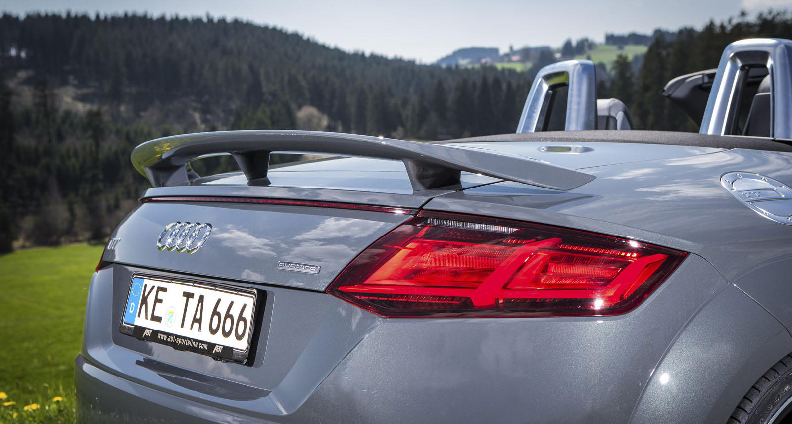 奧迪《Audi TT Roadster》上空還不夠惹火?ABT加碼推出310匹勁裝套件! 奧迪《Audi TT Roadster》上空還不夠惹火?ABT加碼推出310匹勁裝套件!