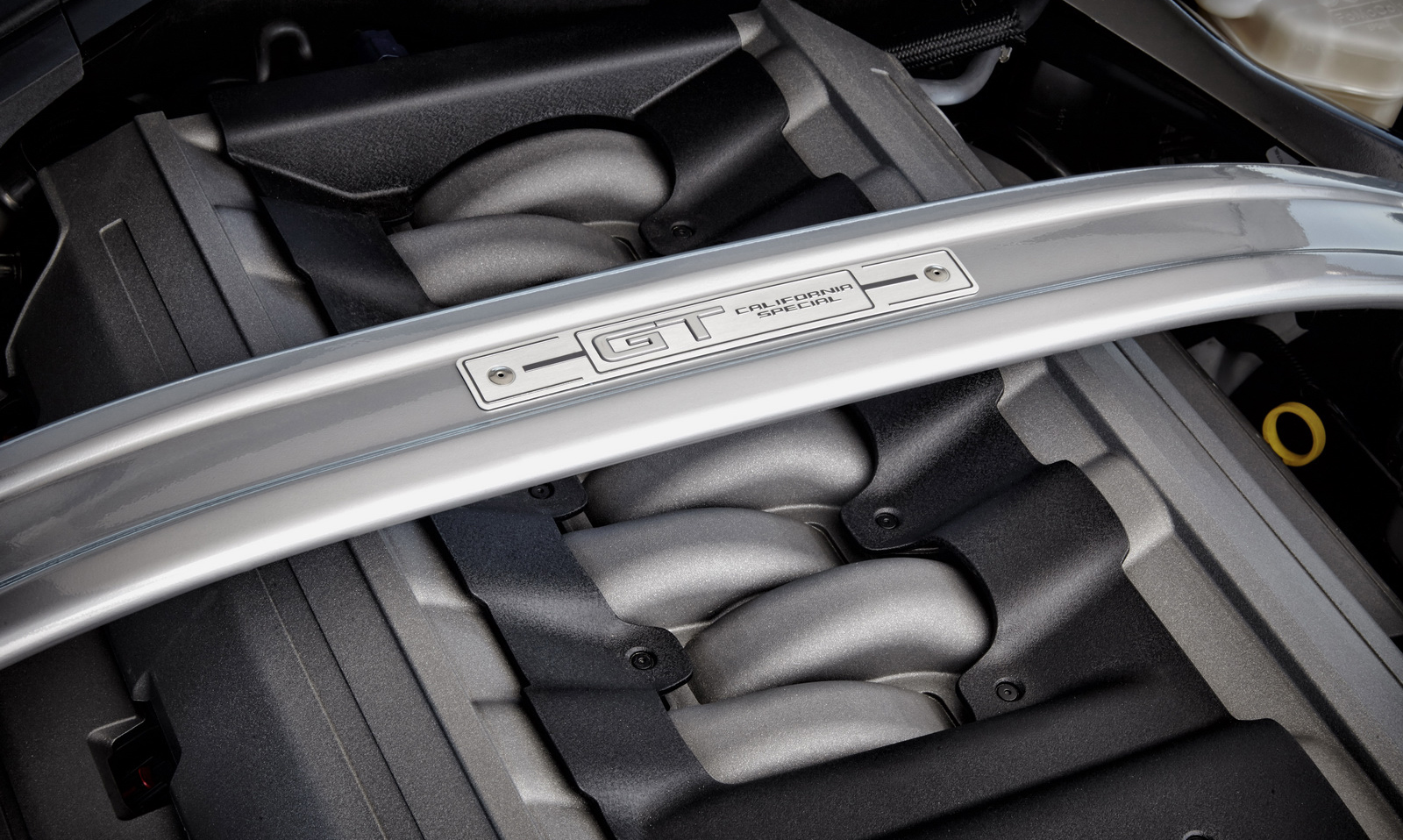 福特《2016 Ford Mustang》新年式野馬小幅修飾 增加選配用性能套件 福特《2016 Ford Mustang》新年式野馬小幅修飾 增加選配用性能套件