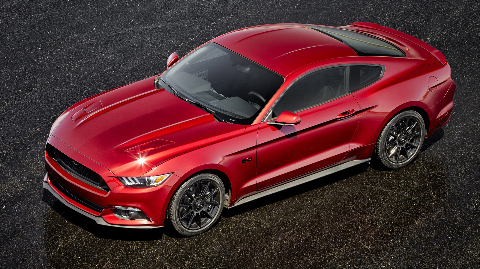 福特《2016 Ford Mustang》新年式野馬小幅修飾 增加選配用性能套件 福特《2016 Ford Mustang》新年式野馬小幅修飾 增加選配用性能套件
