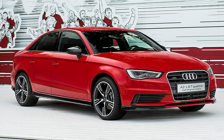 奧迪《Audi》高性能車款湖畔總動員 A1、A3、Q3全新個性套件同步推出 奧迪《Audi》高性能車款湖畔總動員 A1、A3、Q3全新個性套件同步推出